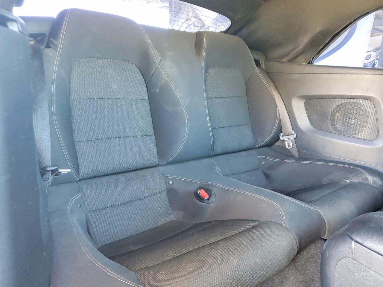 2015 Ford Mustang Silver vin: 1FATP8EM3F5359895
