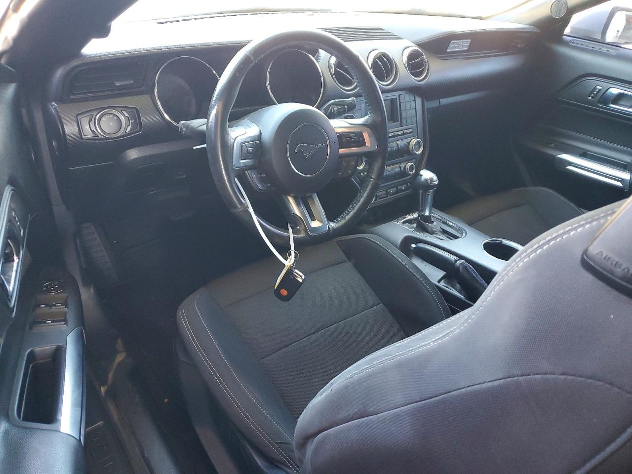 2015 Ford Mustang Silver vin: 1FATP8EM3F5359895