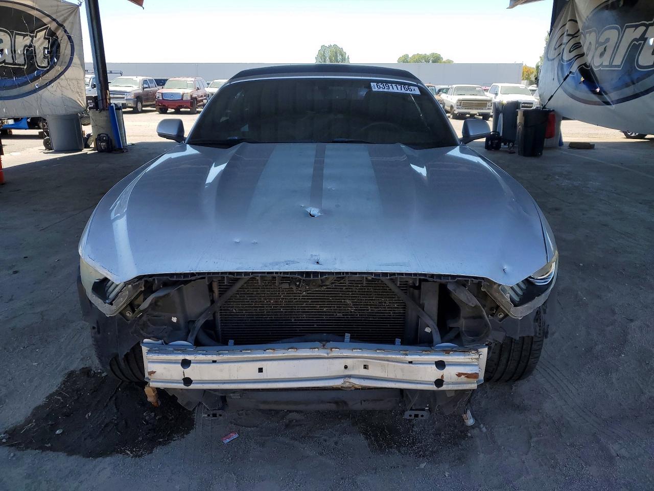 2015 Ford Mustang Silver vin: 1FATP8EM3F5359895