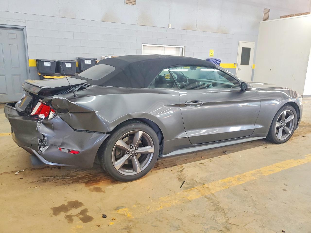 2015 Ford Mustang Gray vin: 1FATP8EM3F5402650