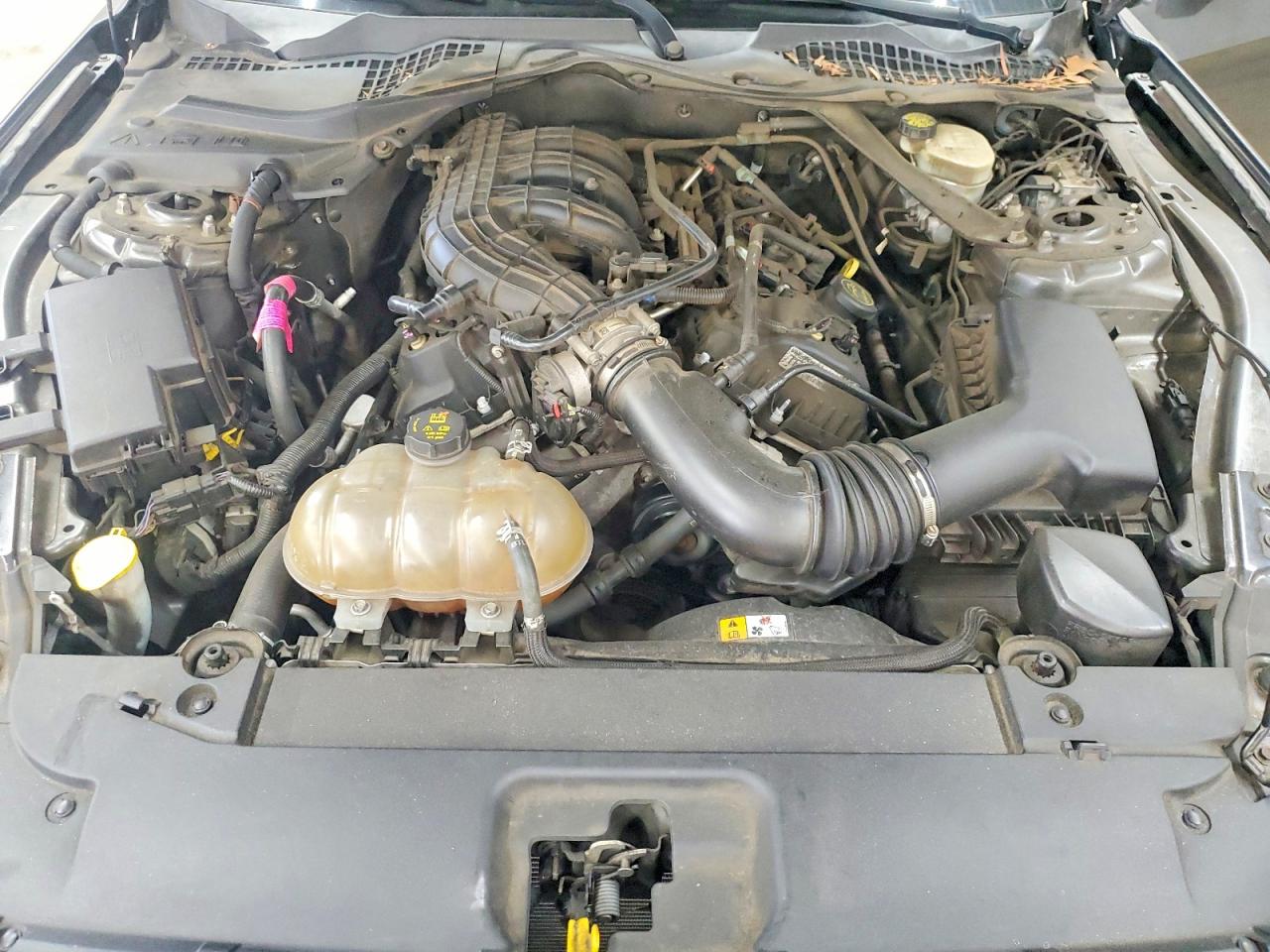 2015 Ford Mustang Gray vin: 1FATP8EM3F5402650