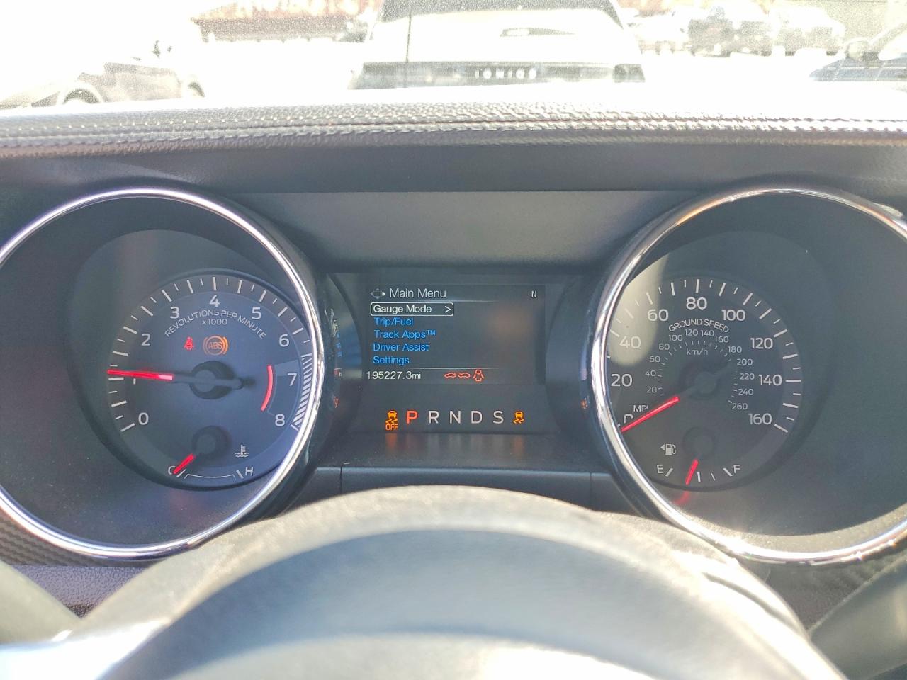 2015 Ford Mustang White vin: 1FATP8EM4F5352048