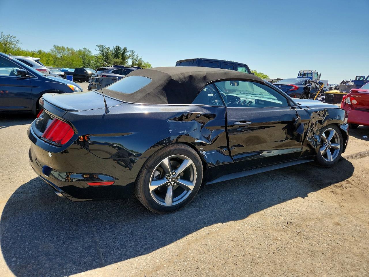 2015 Ford Mustang Black vin: 1FATP8EM5F5326851
