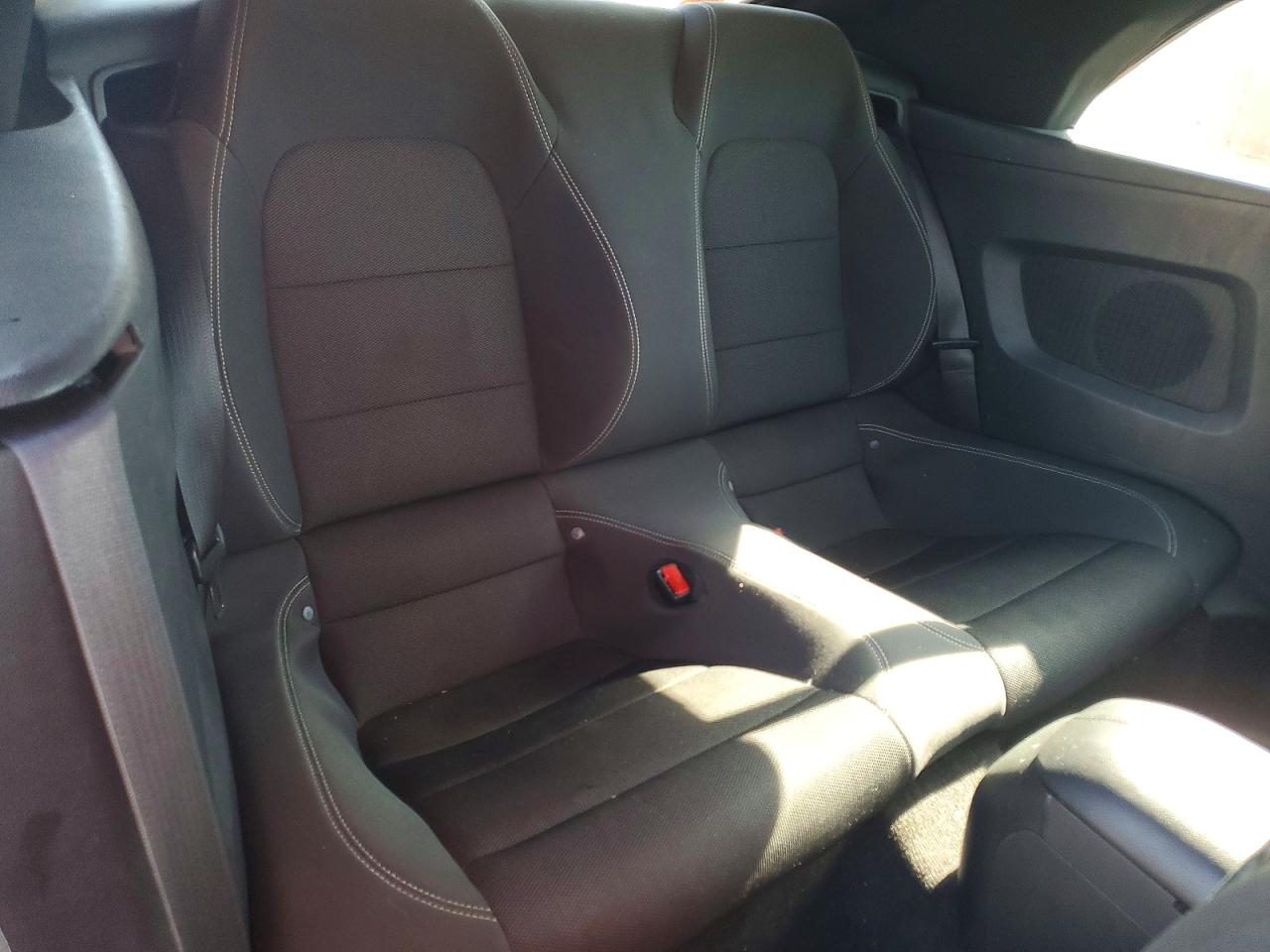 2015 Ford Mustang Orange vin: 1FATP8EM5F5390520