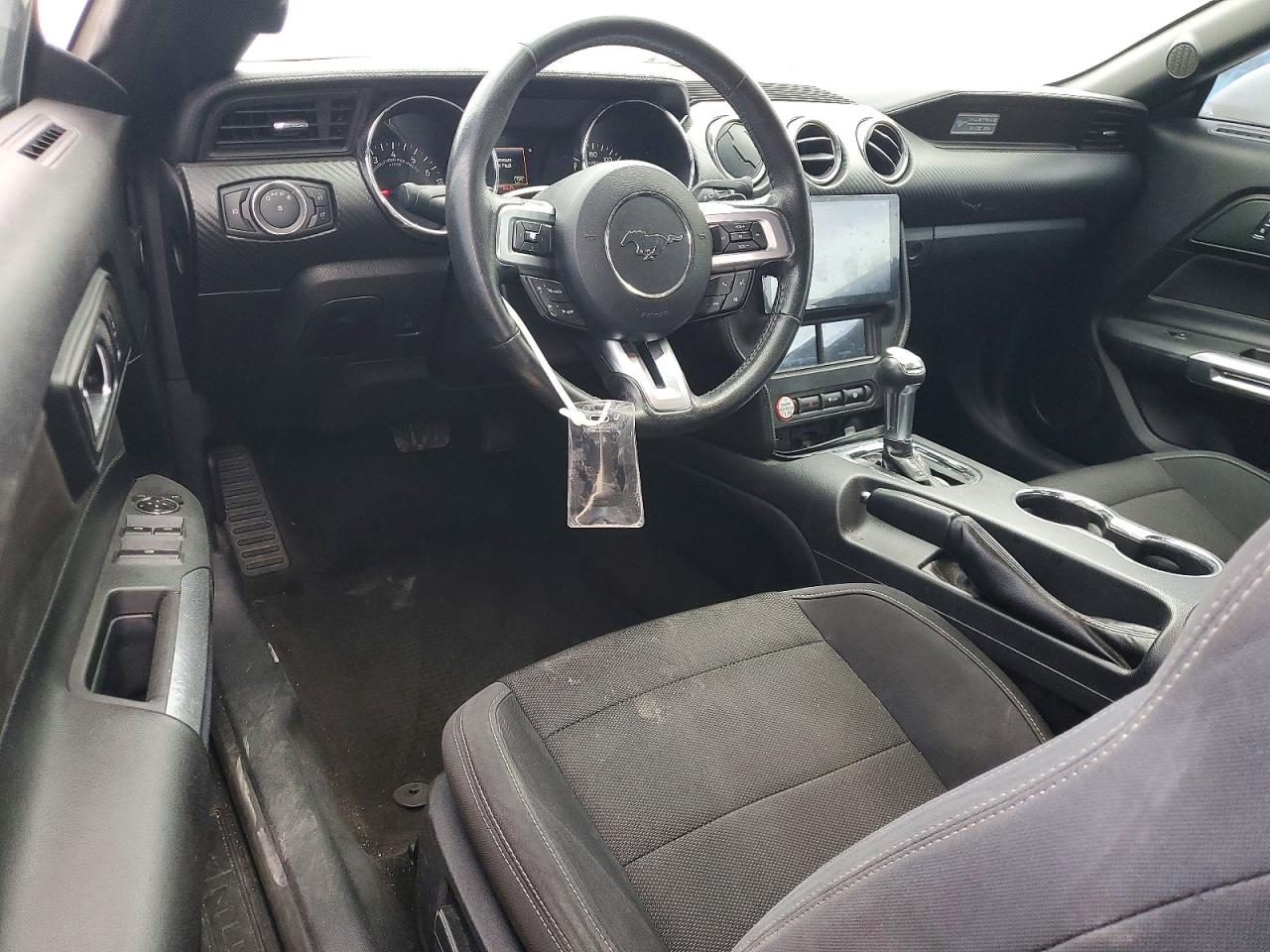 2015 Ford Mustang Silver vin: 1FATP8EM5F5392736