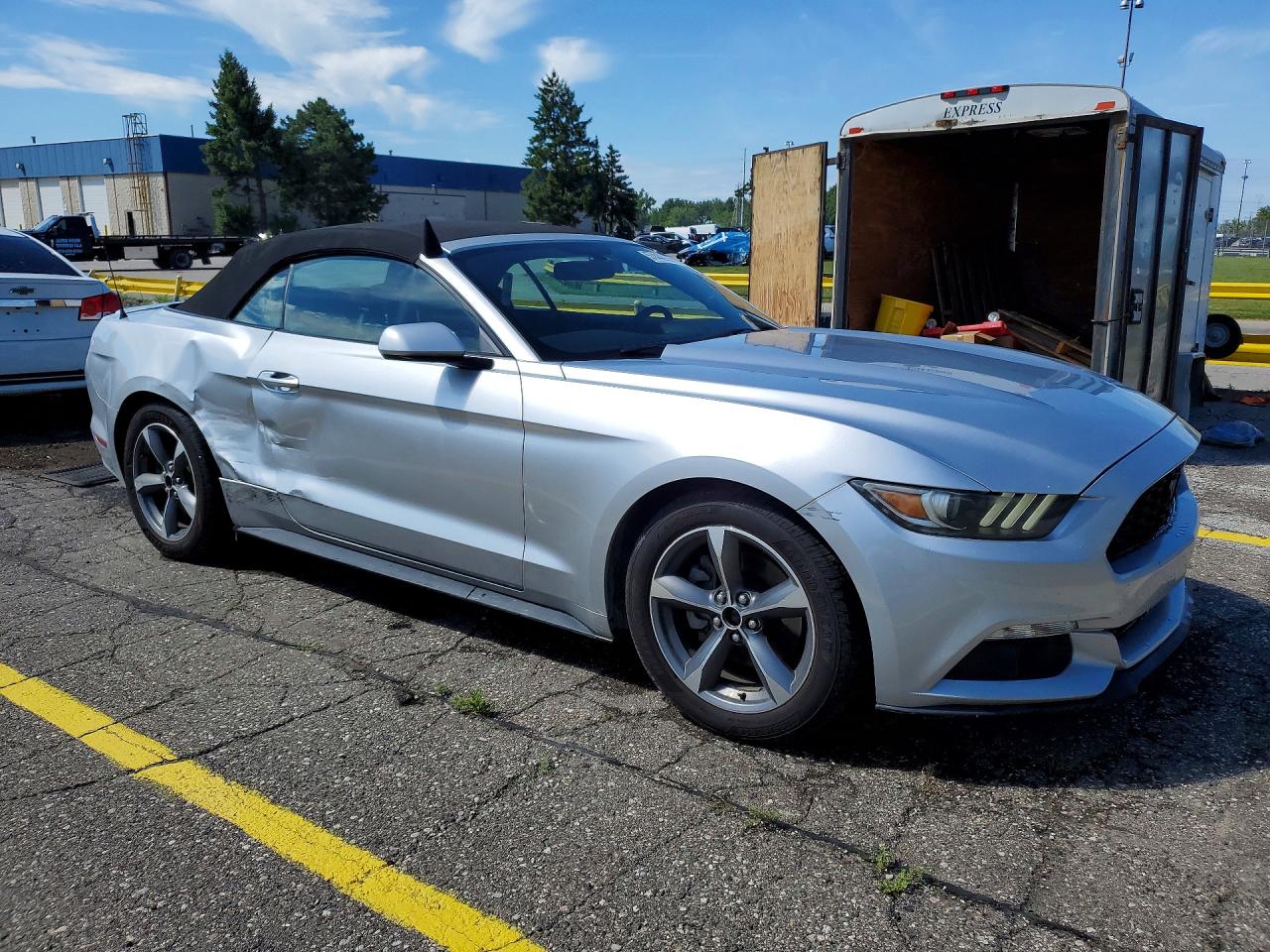 2015 Ford Mustang Silver vin: 1FATP8EM6F5330536