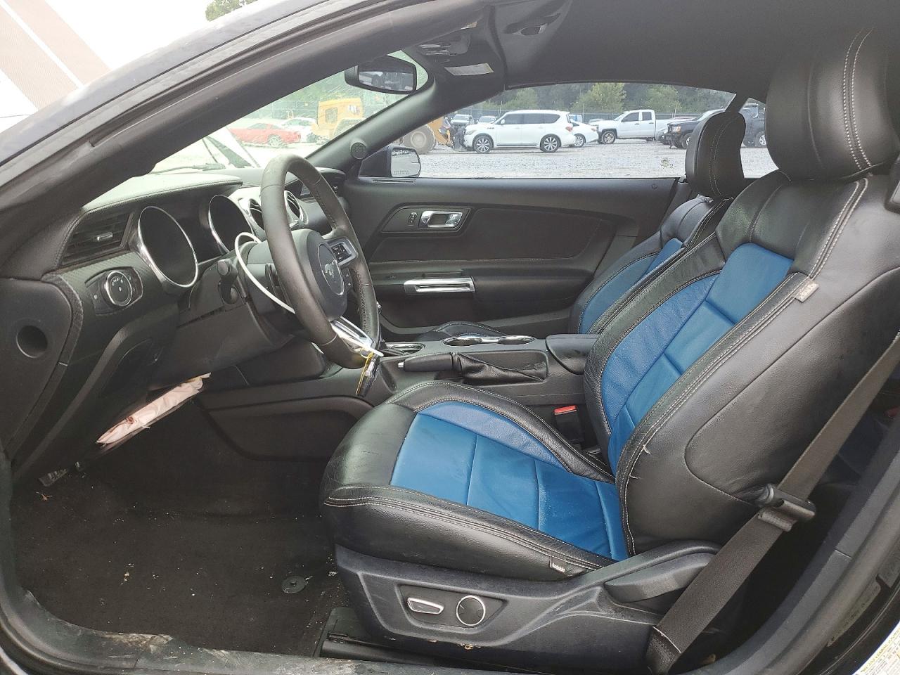 2015 Ford Mustang Черный vin: 1FATP8EM6F5333128