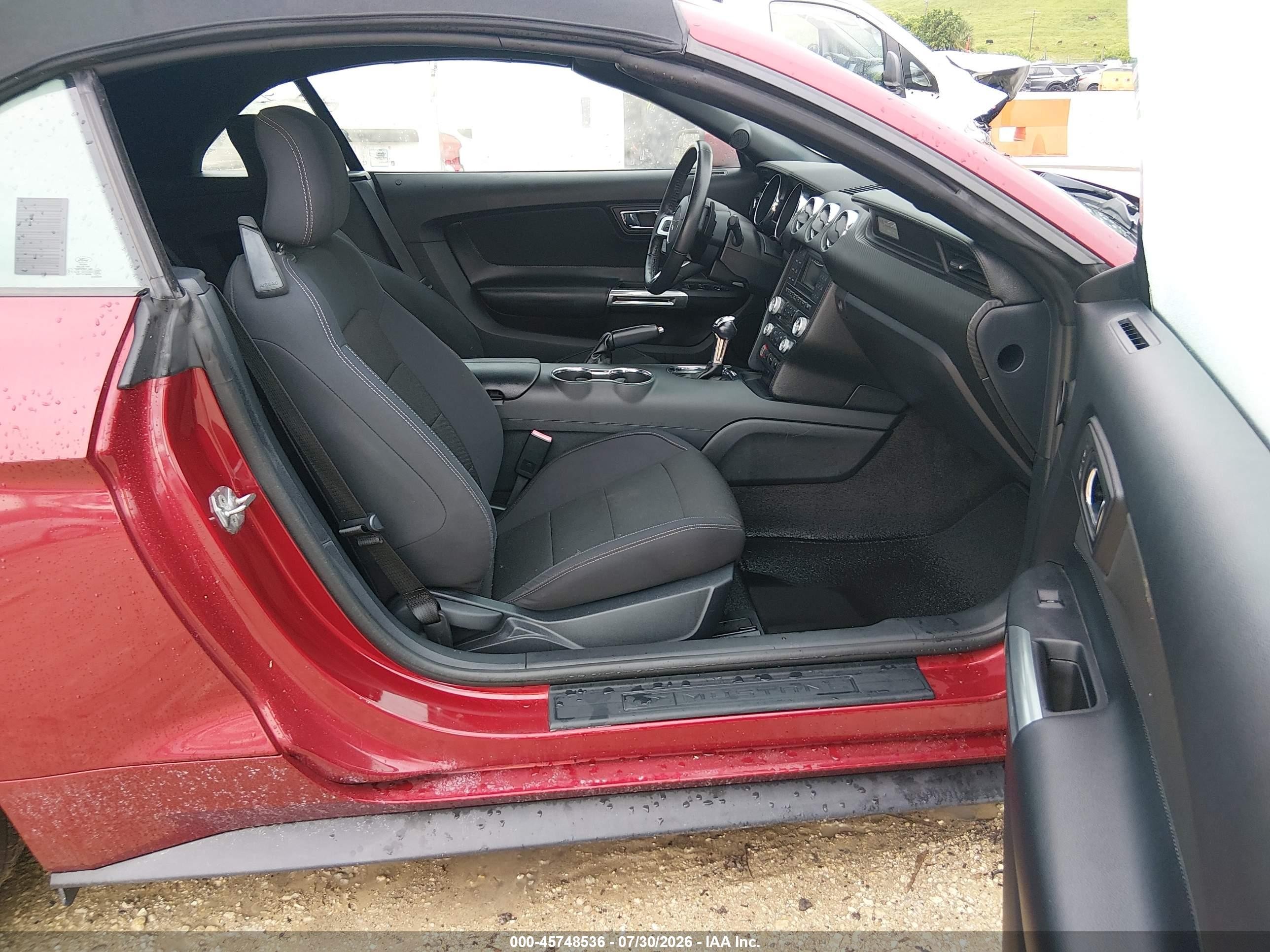 2015 Ford Mustang V6 Красный vin: 1FATP8EM6F5341536
