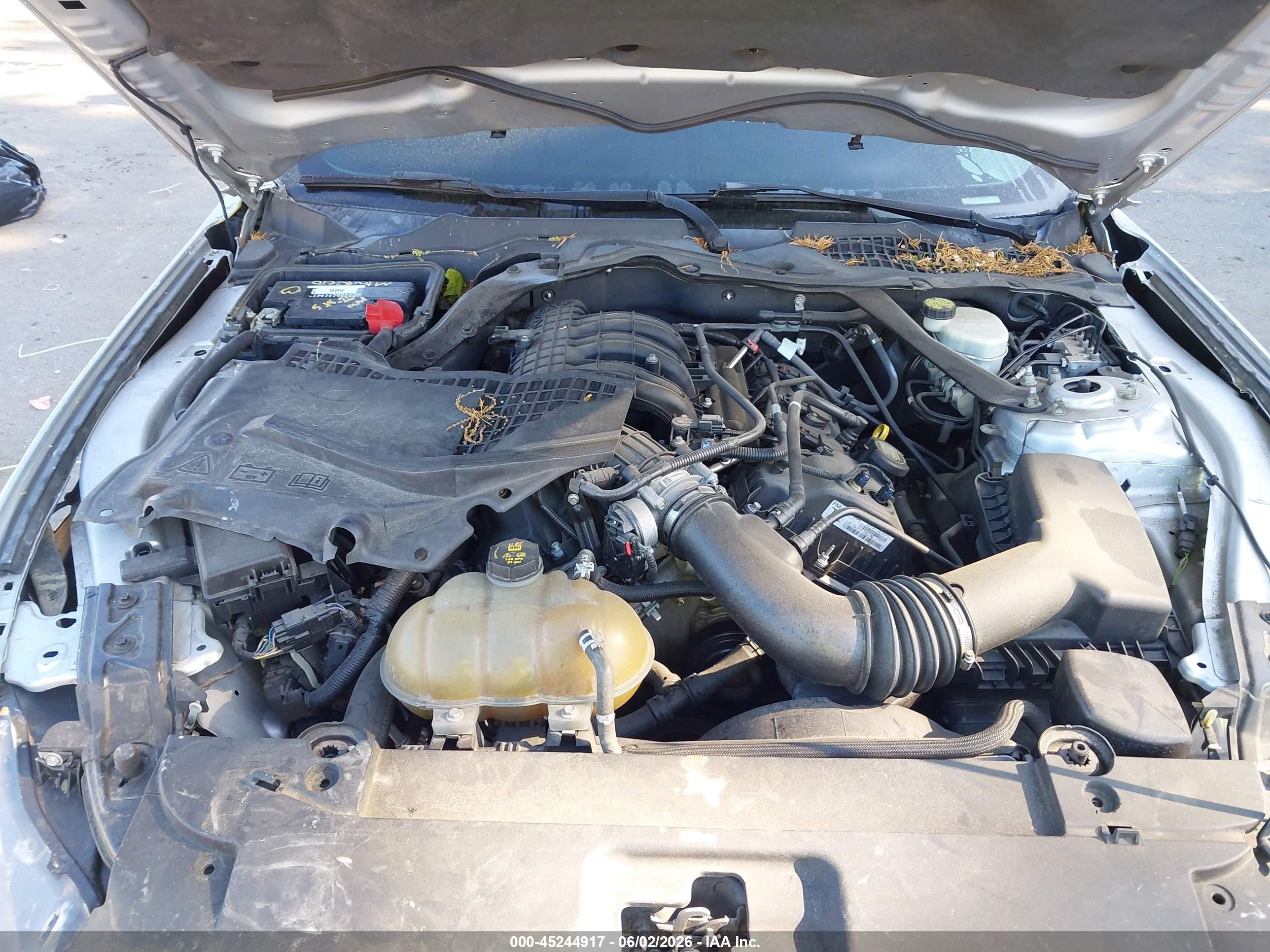 2015 Ford Mustang V6 Silver vin: 1FATP8EM6F5352486