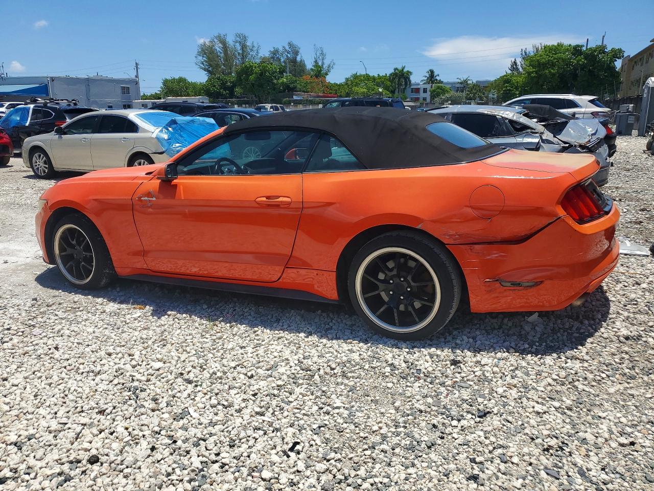 2015 Ford Mustang Orange vin: 1FATP8EM6F5401010