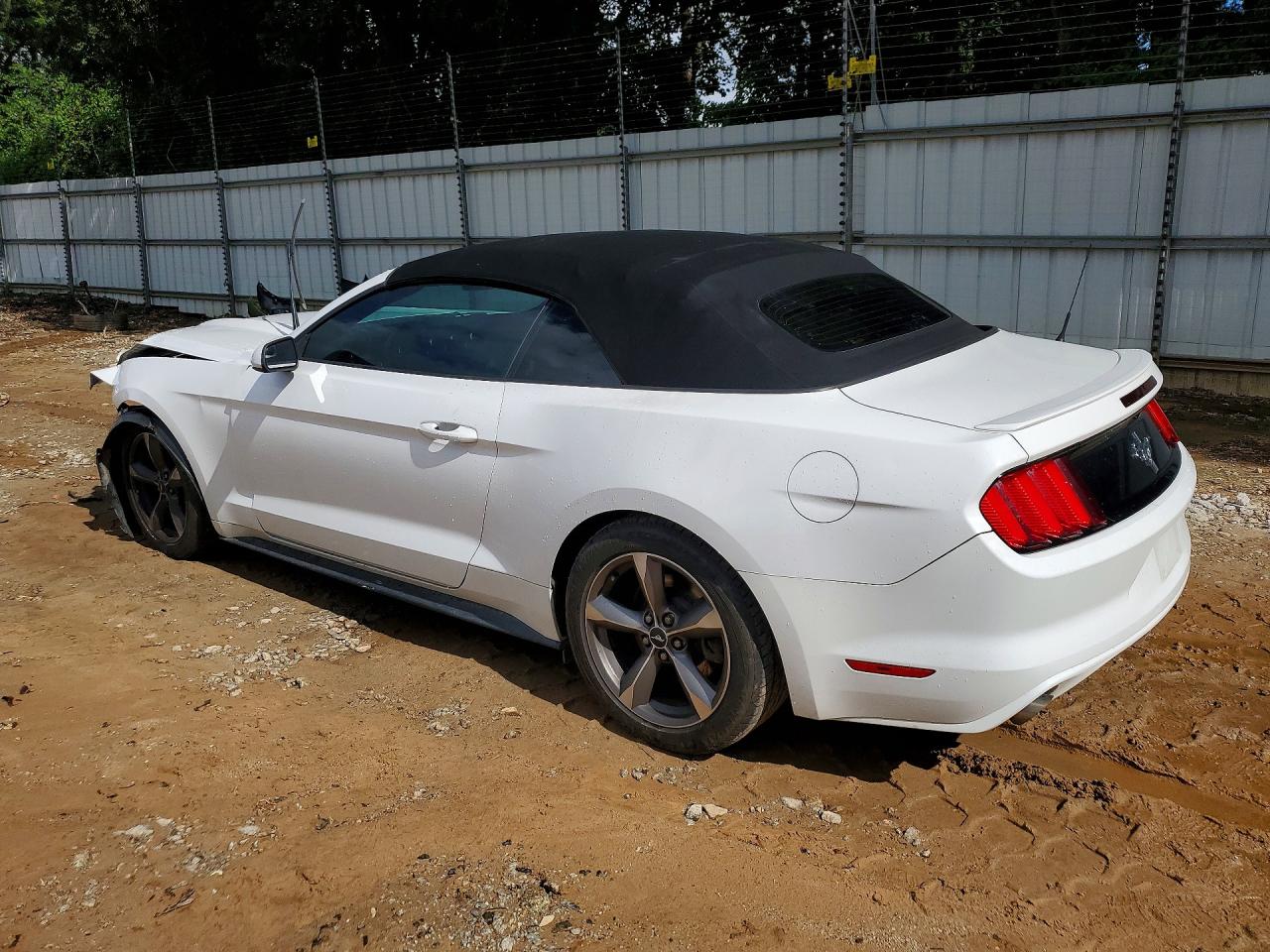 2016 Ford Mustang White vin: 1FATP8EM6G5285115