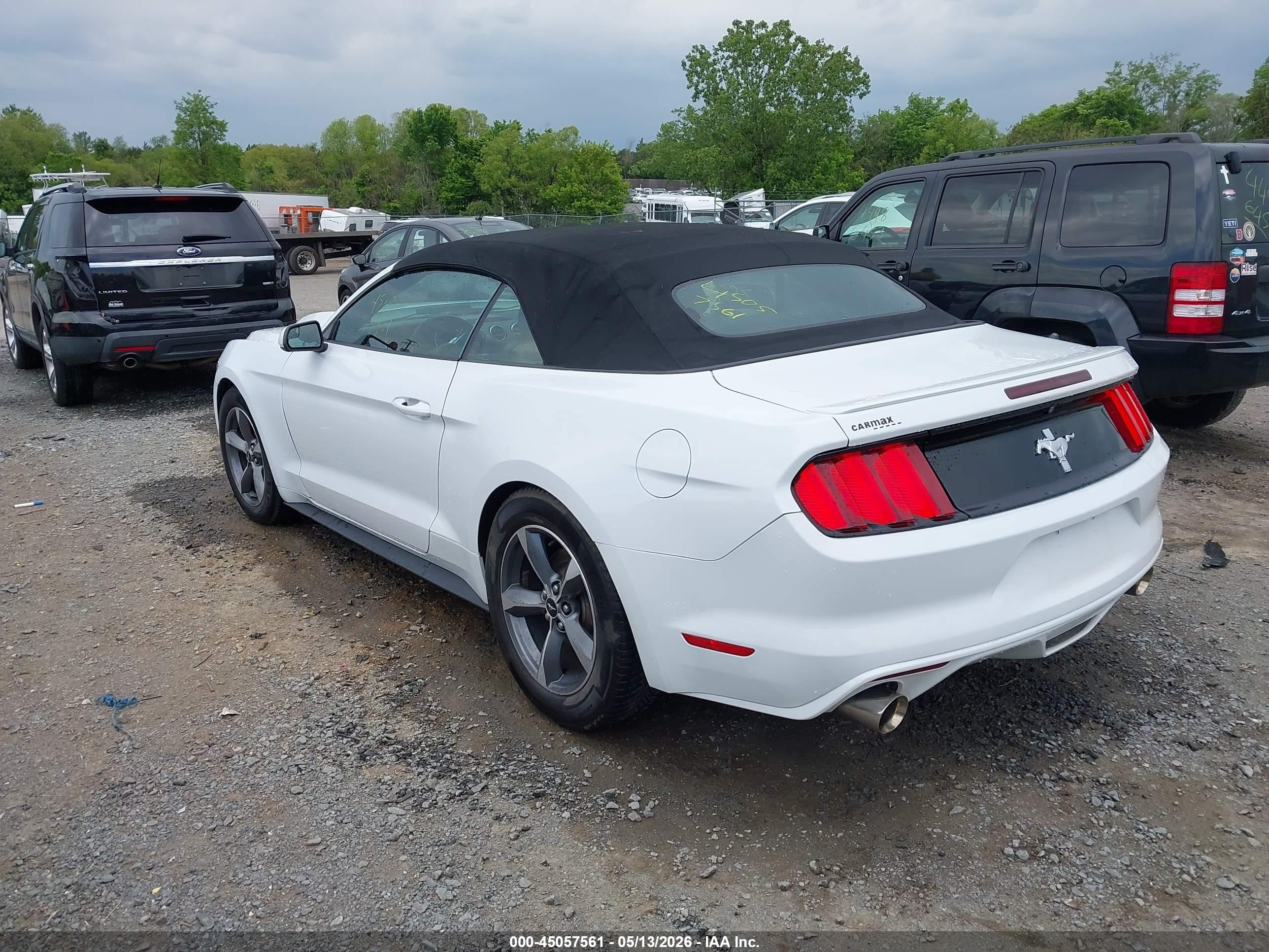 2015 Ford Mustang V6 White vin: 1FATP8EM7F5383813