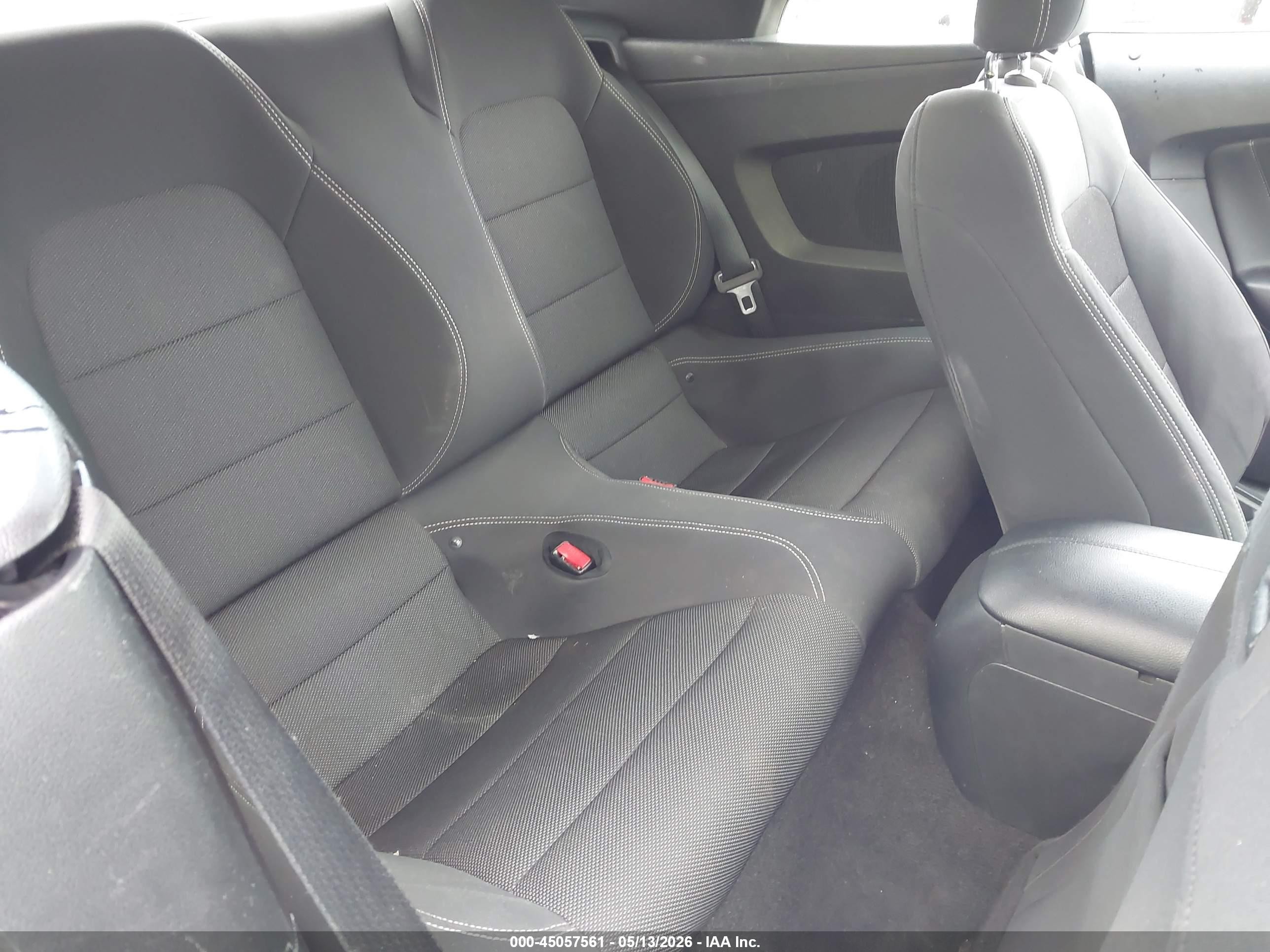 2015 Ford Mustang V6 White vin: 1FATP8EM7F5383813
