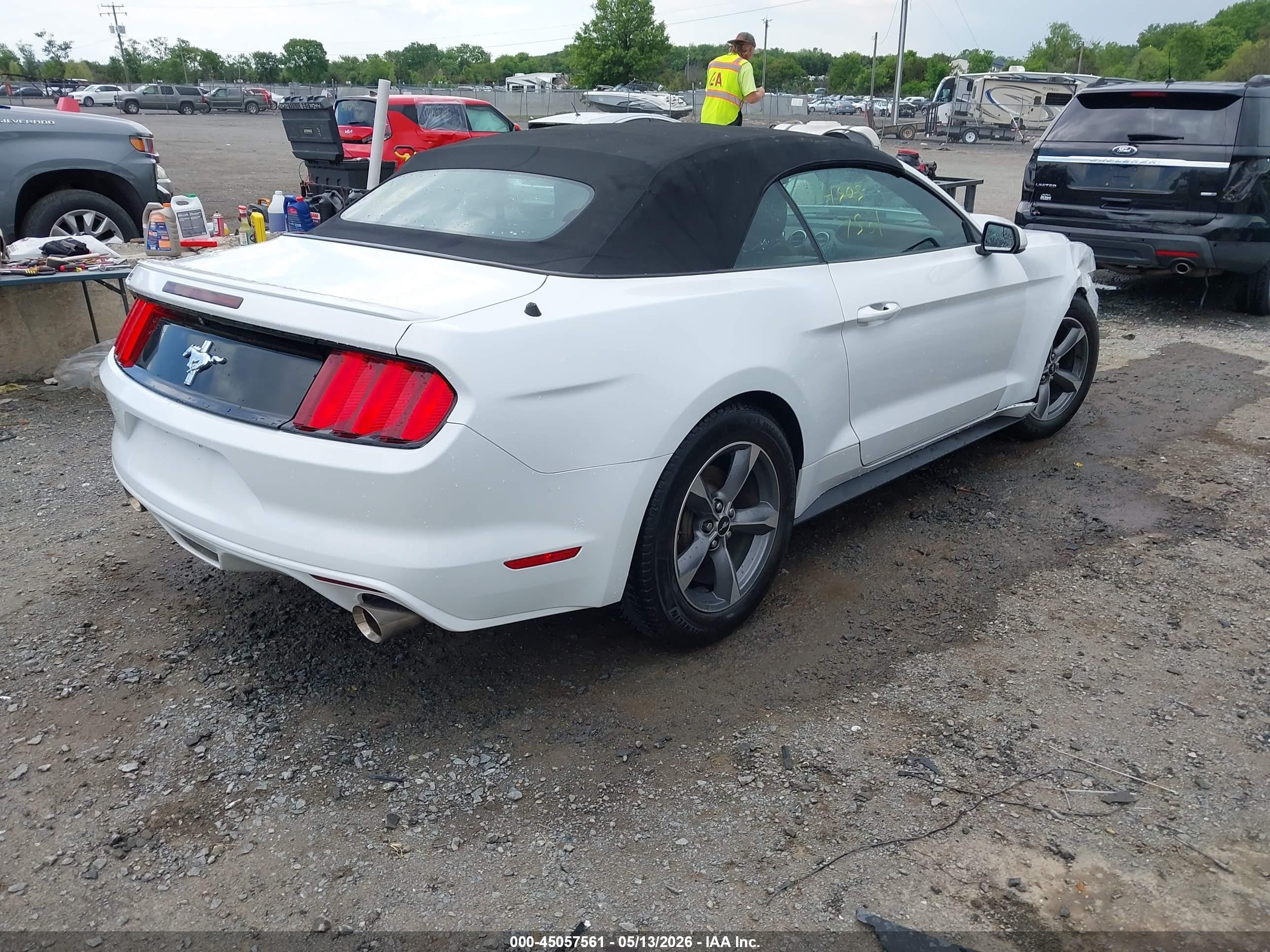 2015 Ford Mustang V6 White vin: 1FATP8EM7F5383813