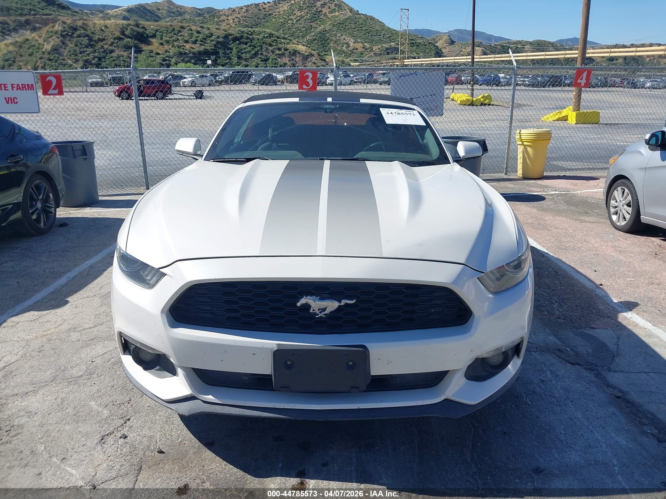 2017 Ford Mustang V6 White vin: 1FATP8EM7H5266686