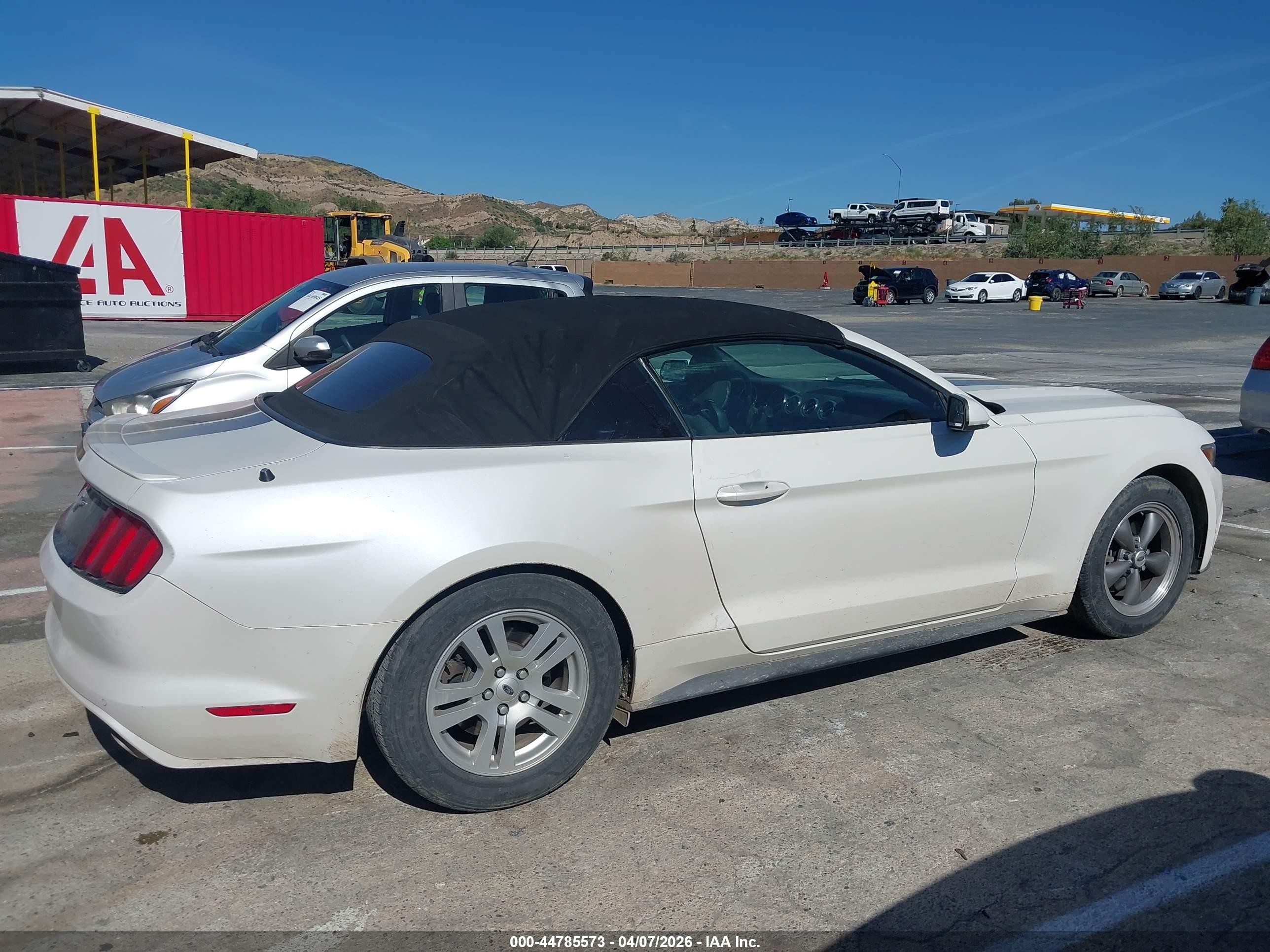 2017 Ford Mustang V6 White vin: 1FATP8EM7H5266686