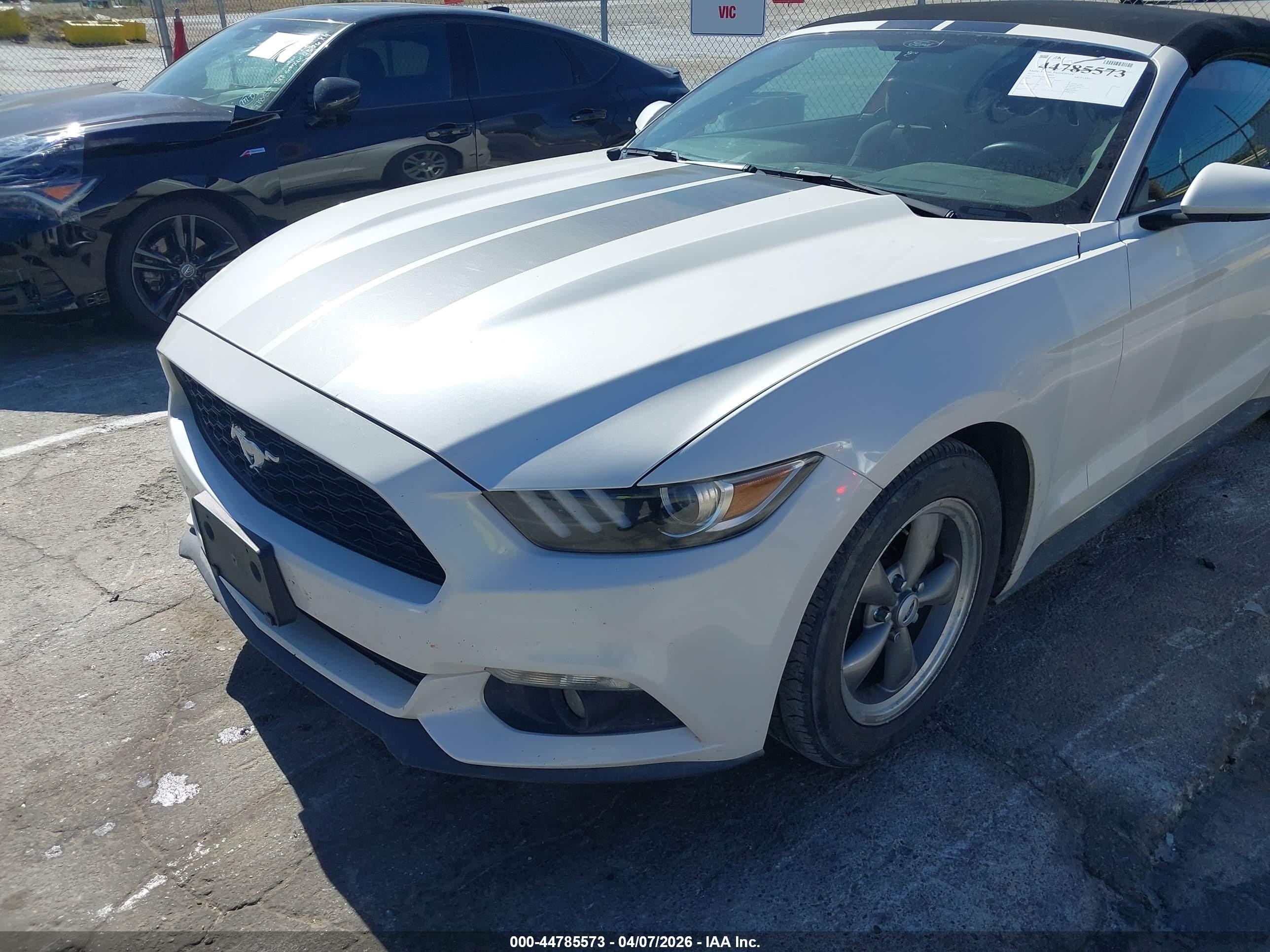 2017 Ford Mustang V6 White vin: 1FATP8EM7H5266686