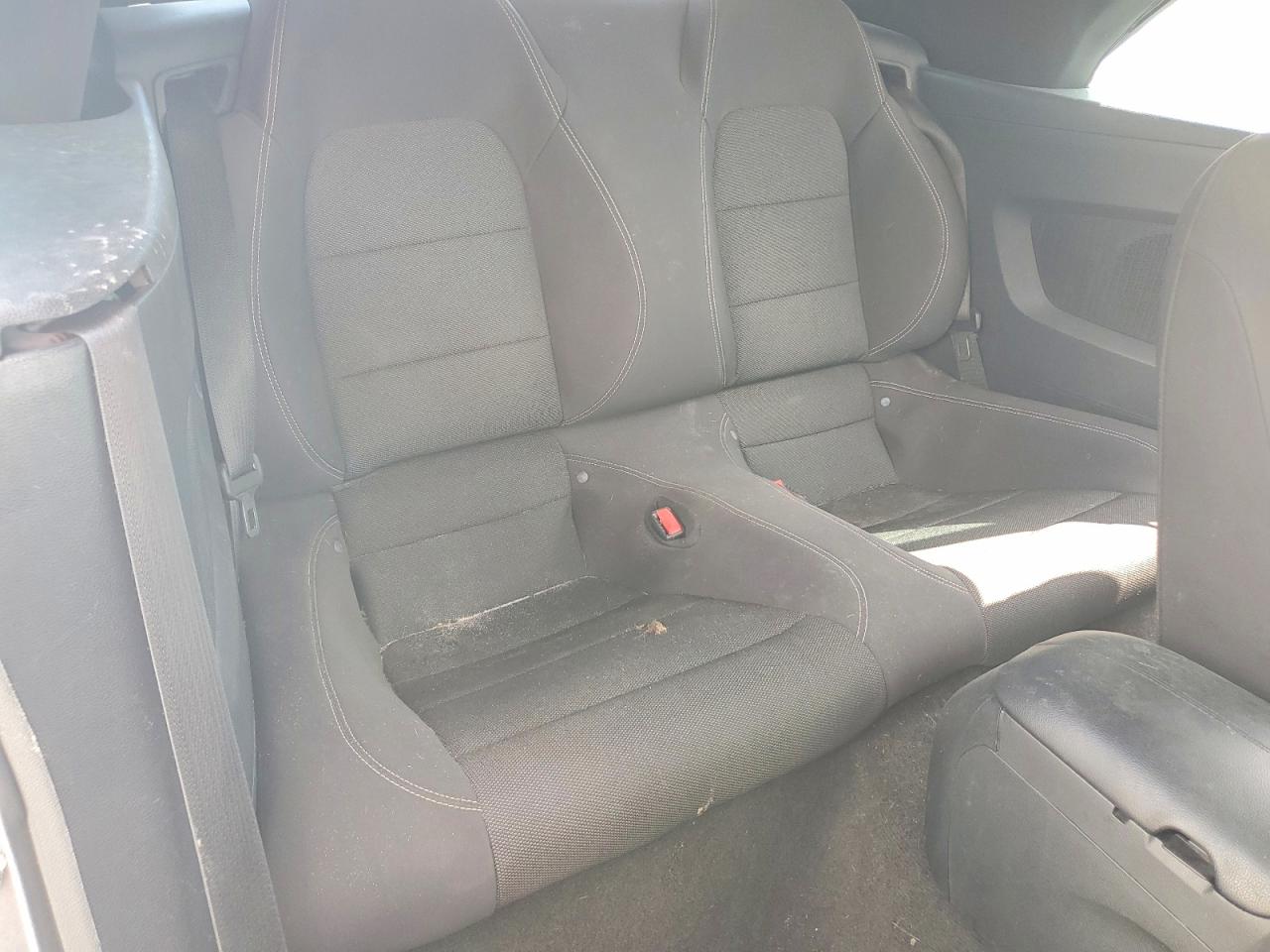 2015 Ford Mustang Silver vin: 1FATP8EM8F5372030