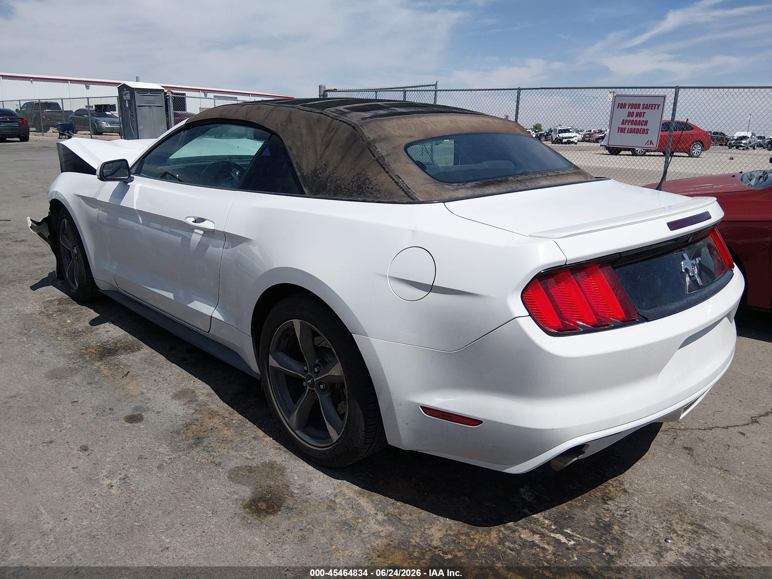 2015 Ford Mustang V6 White vin: 1FATP8EM8F5400621