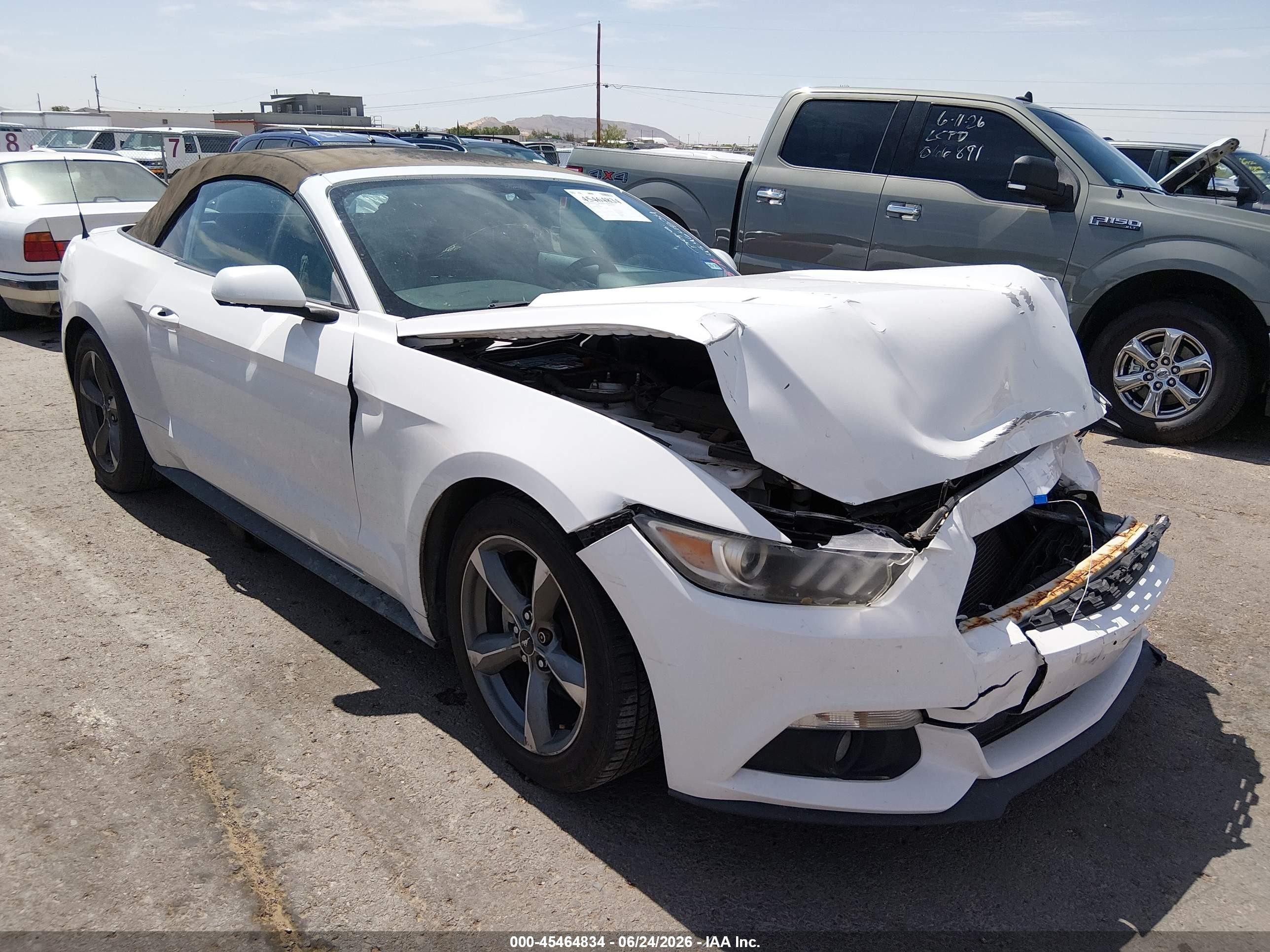 2015 Ford Mustang V6 Белый vin: 1FATP8EM8F5400621