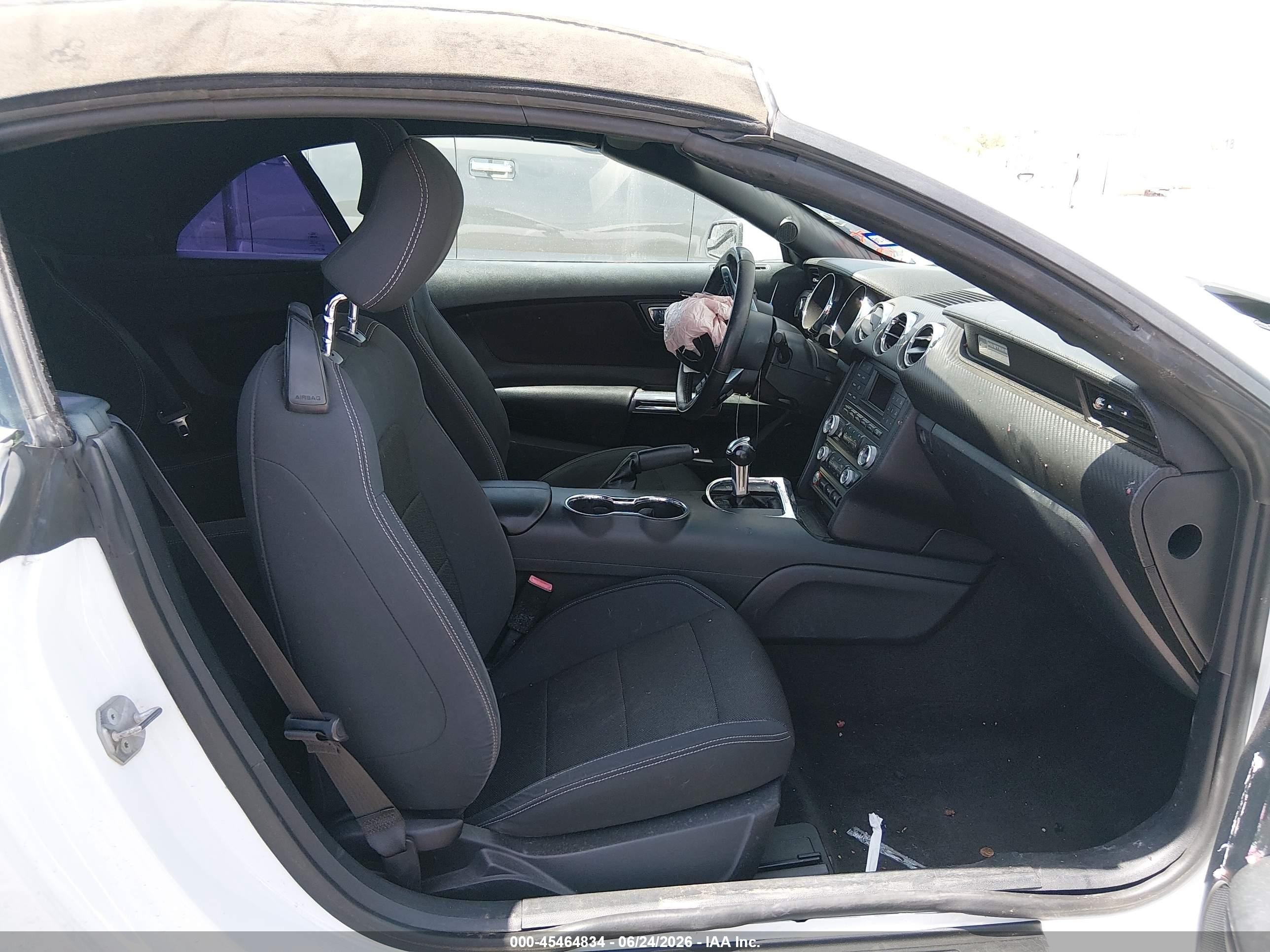 2015 Ford Mustang V6 White vin: 1FATP8EM8F5400621
