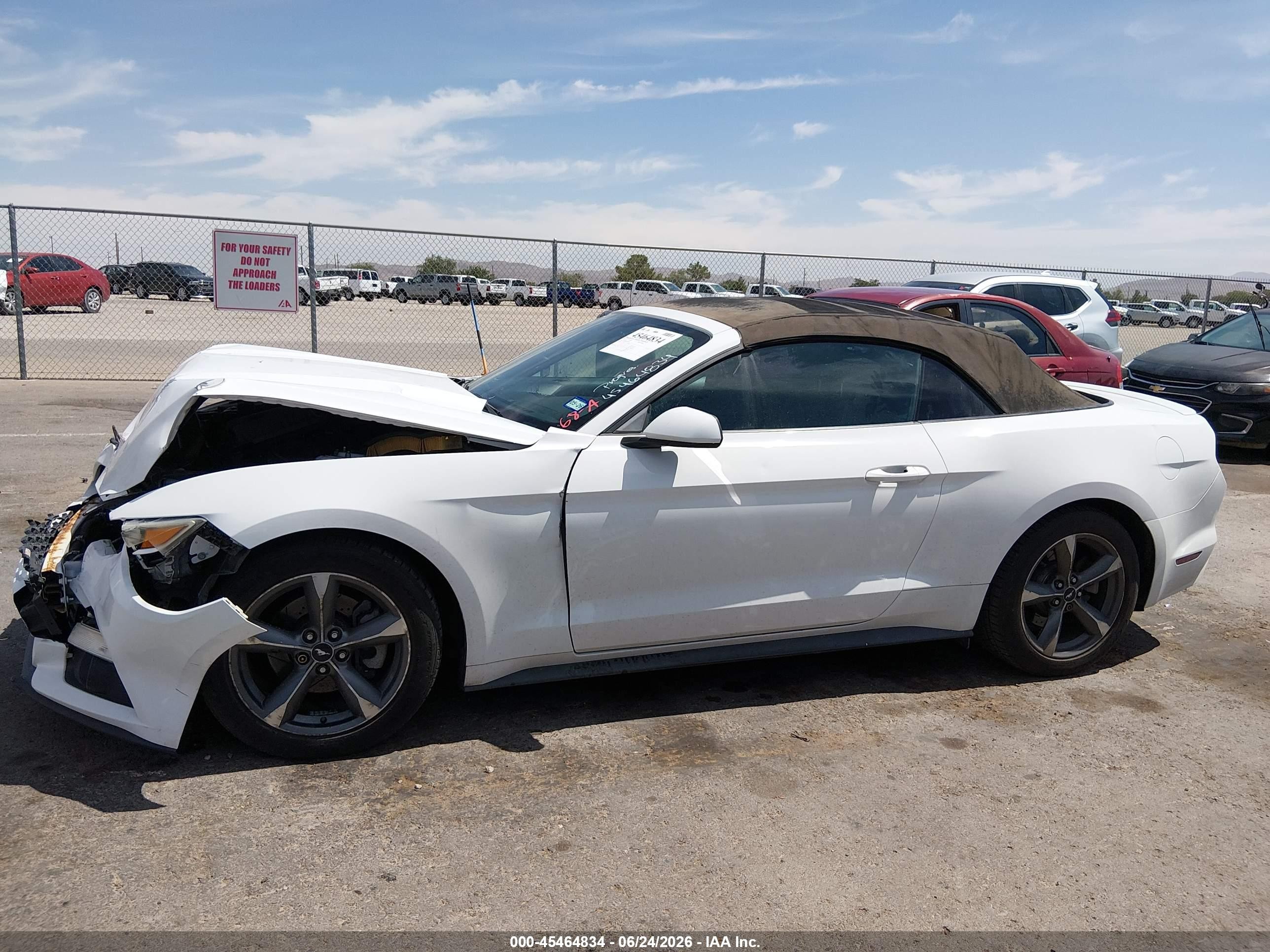2015 Ford Mustang V6 White vin: 1FATP8EM8F5400621