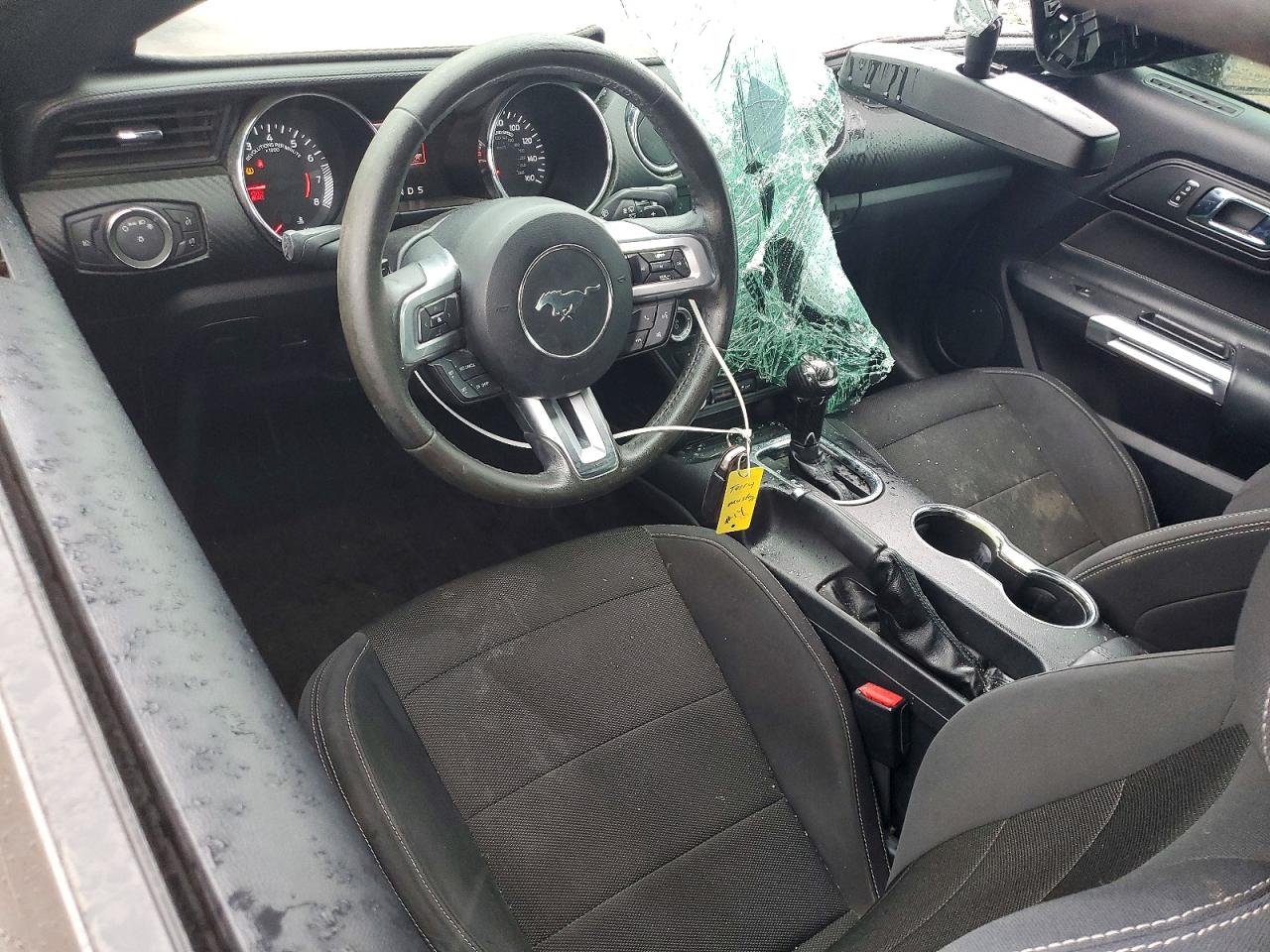 2015 Ford Mustang Угольный vin: 1FATP8EM9F5326447