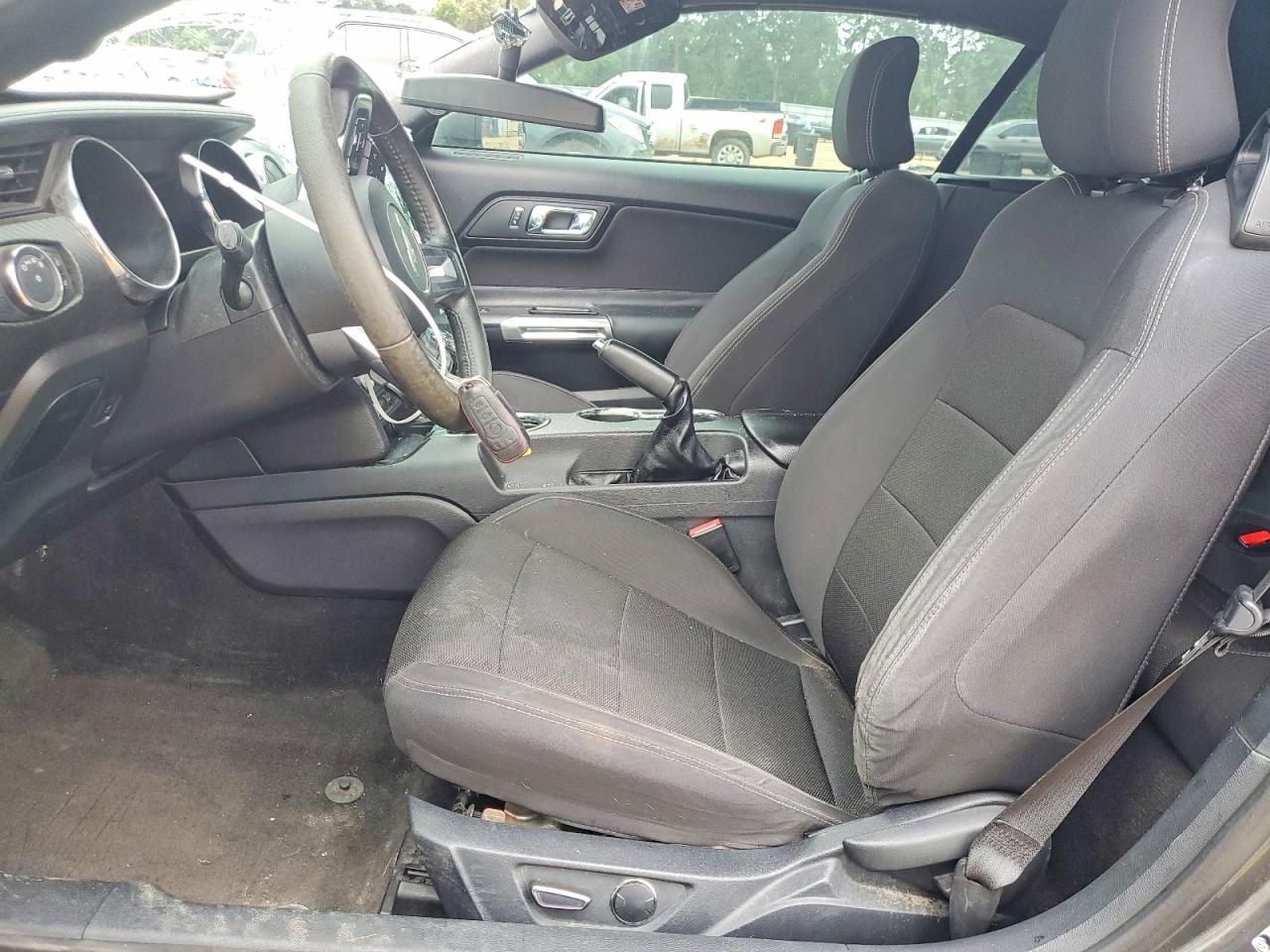 2015 Ford Mustang Угольный vin: 1FATP8EM9F5326447
