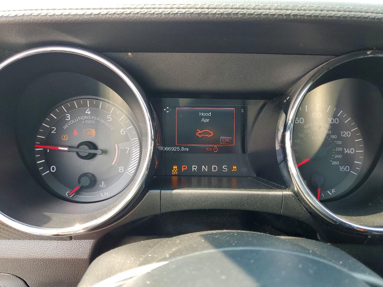 2015 Ford Mustang White vin: 1FATP8EM9F5329526