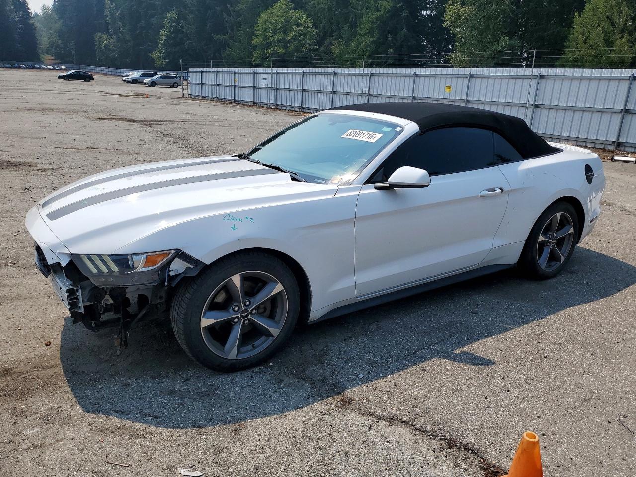 2015 Ford Mustang White vin: 1FATP8EM9F5329526