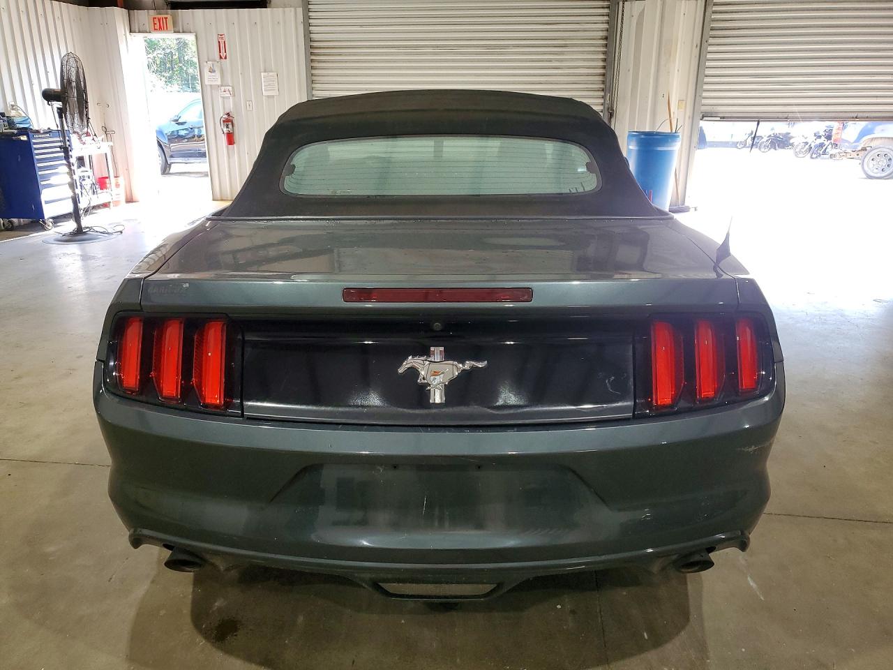 2015 Ford Mustang Charcoal vin: 1FATP8EM9F5332202