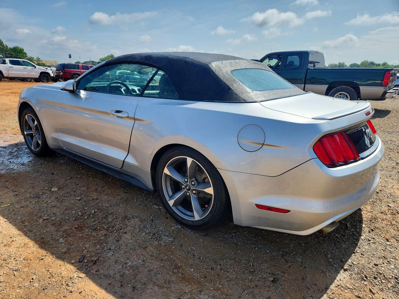 2015 Ford Mustang Silver vin: 1FATP8EM9F5358184