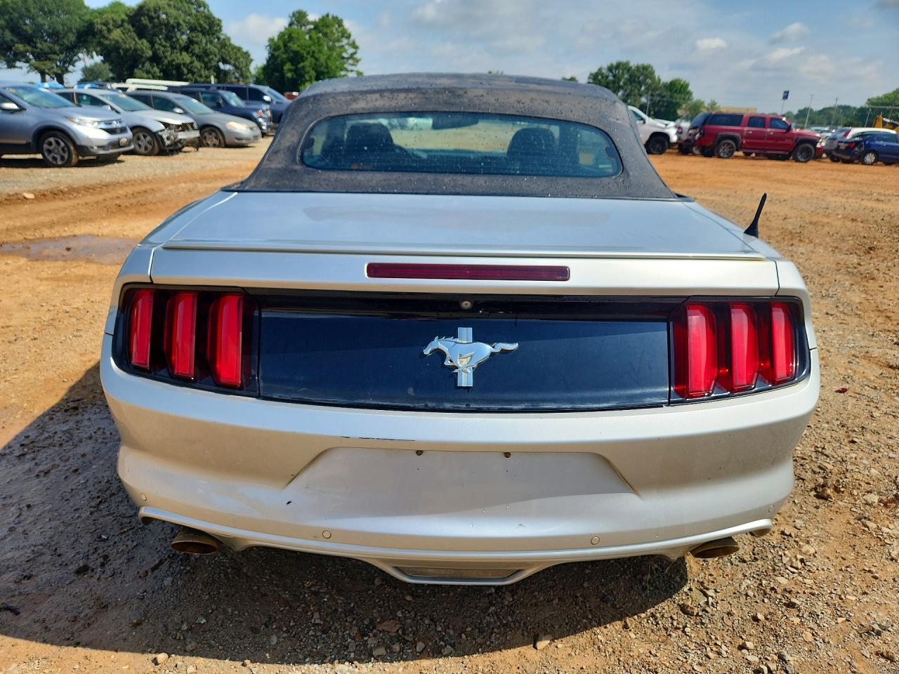 2015 Ford Mustang Silver vin: 1FATP8EM9F5358184