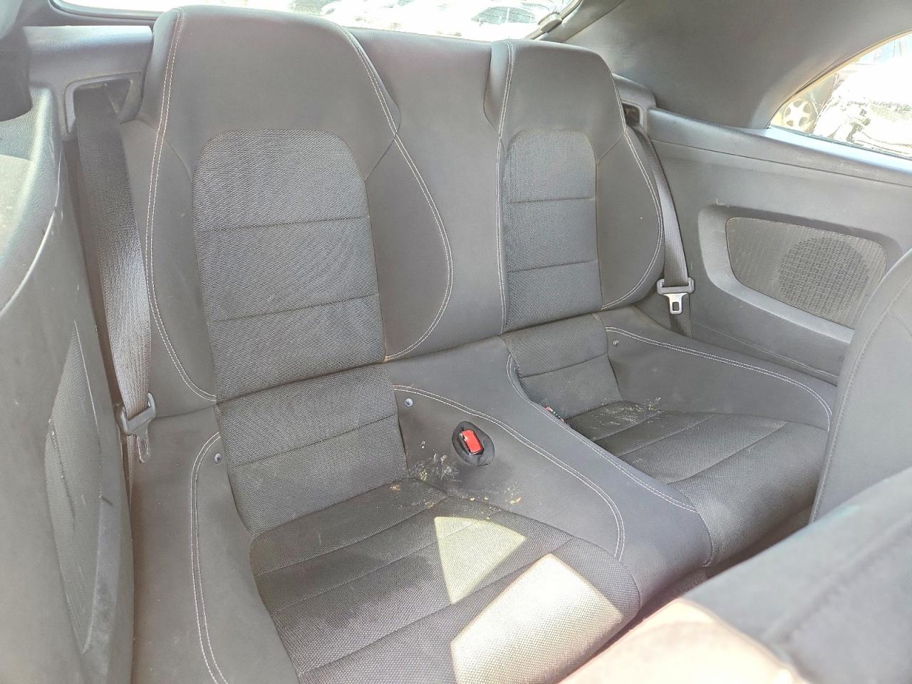 2015 Ford Mustang Silver vin: 1FATP8EM9F5358184