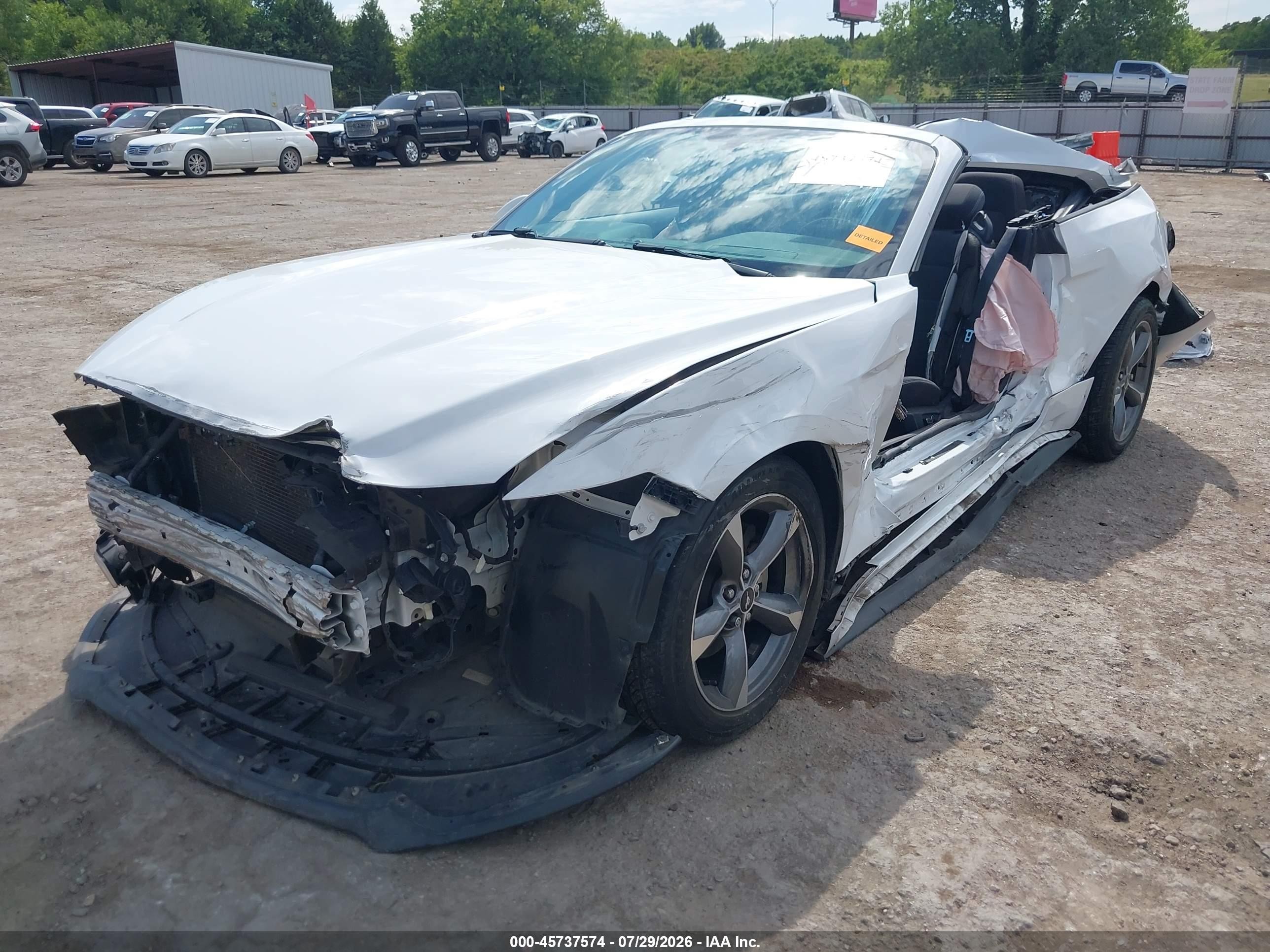 2015 Ford Mustang V6 White vin: 1FATP8EM9F5388527
