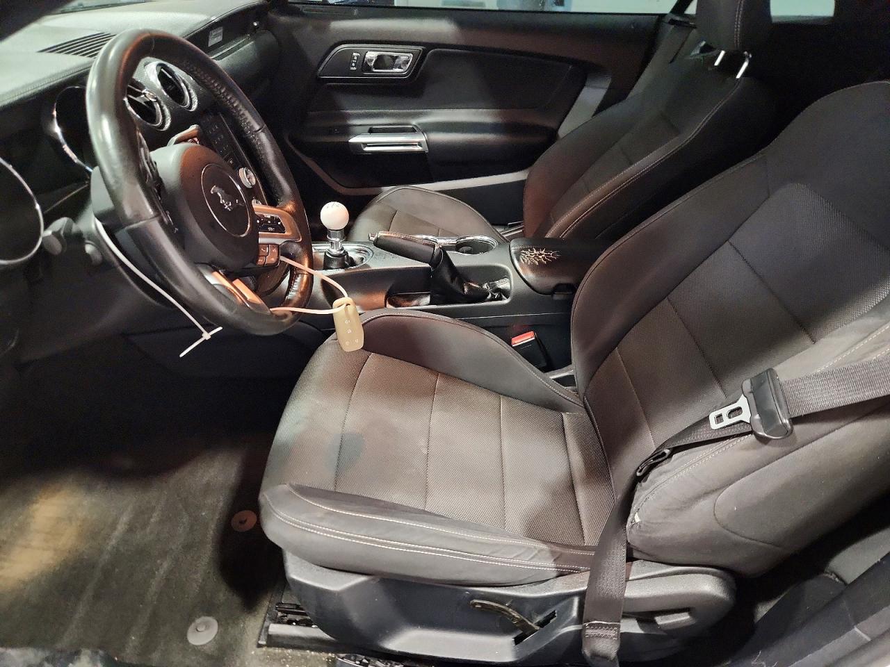 2015 Ford Mustang White vin: 1FATP8EMXF5368223