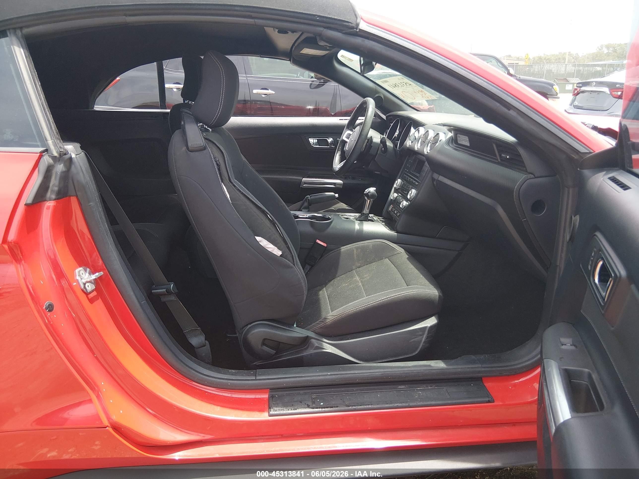 2015 Ford Mustang V6 Red vin: 1FATP8EMXF5371624