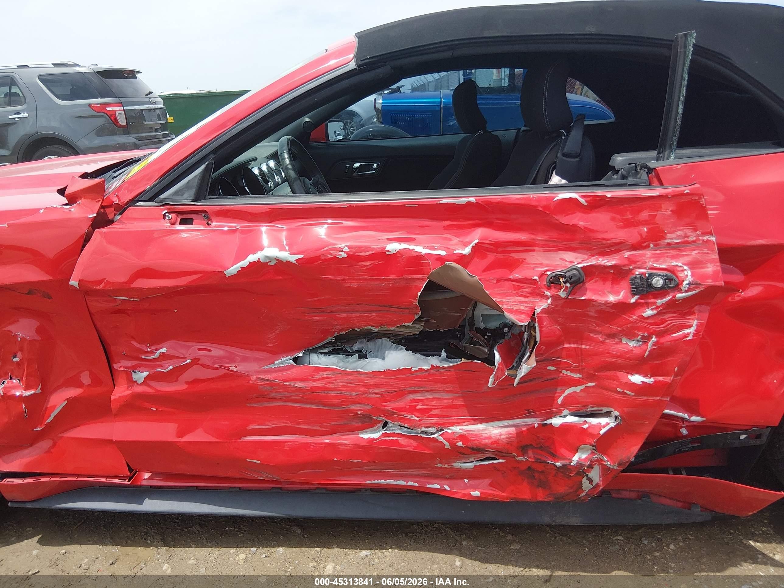 2015 Ford Mustang V6 Red vin: 1FATP8EMXF5371624