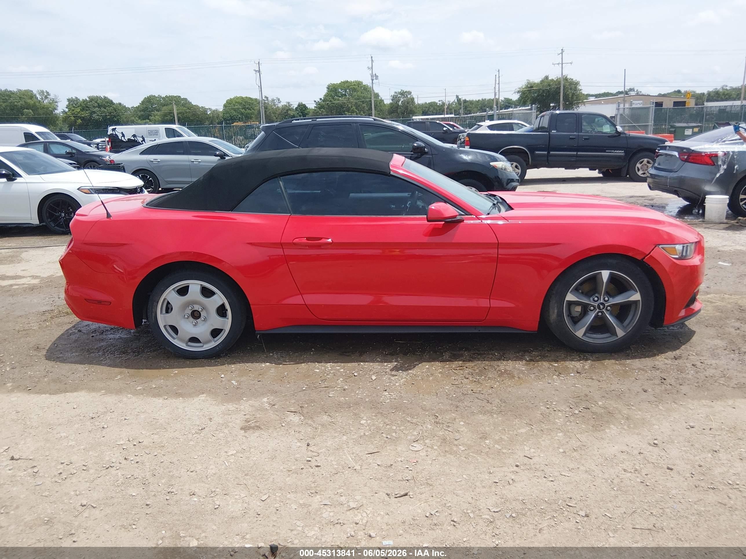 2015 Ford Mustang V6 Red vin: 1FATP8EMXF5371624