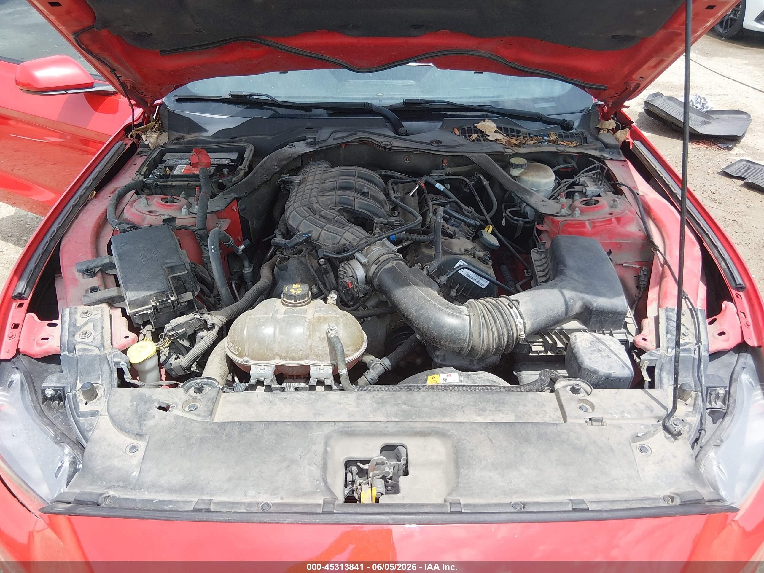 2015 Ford Mustang V6 Red vin: 1FATP8EMXF5371624