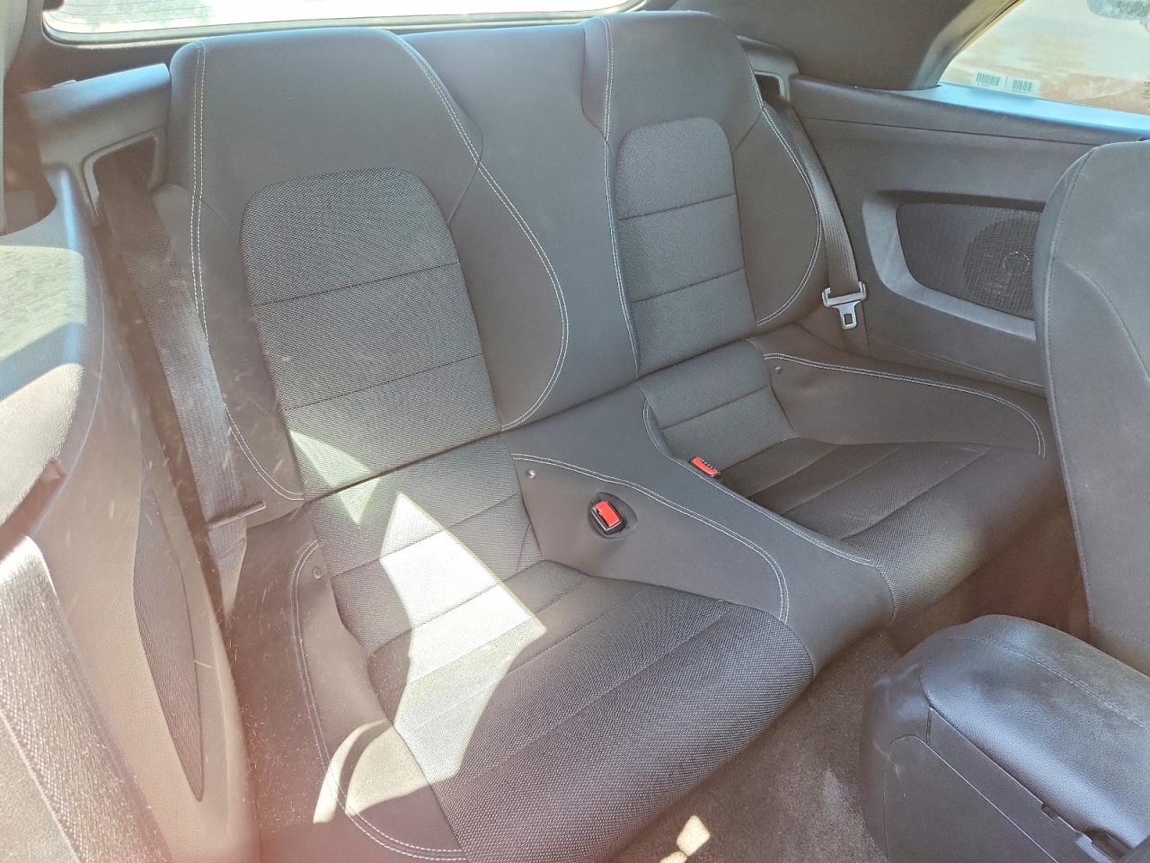 2015 Ford Mustang Красный vin: 1FATP8EMXF5418912