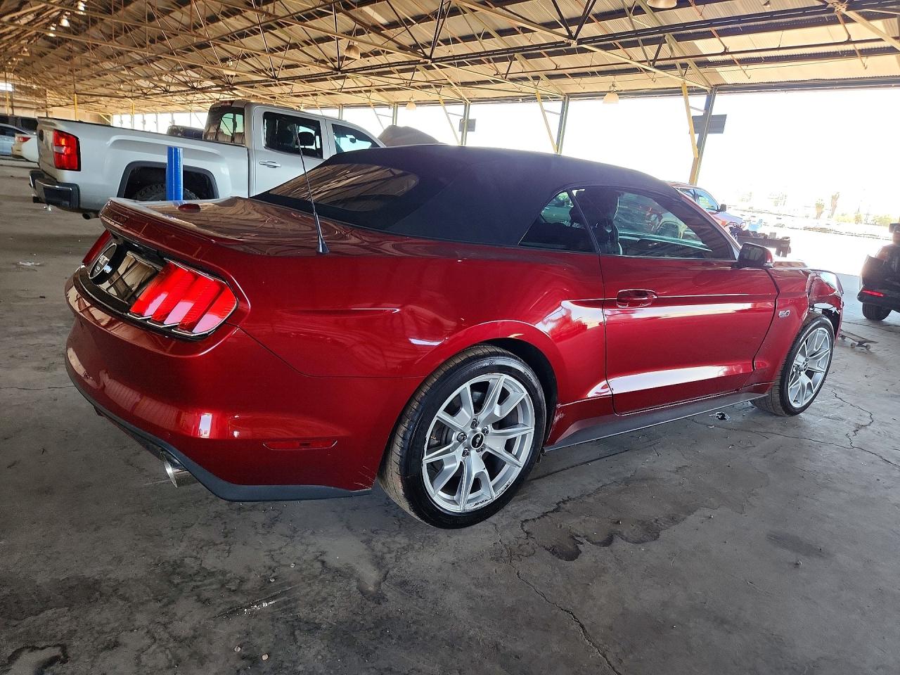 2015 Ford Mustang Gt Red vin: 1FATP8FF6F5382636