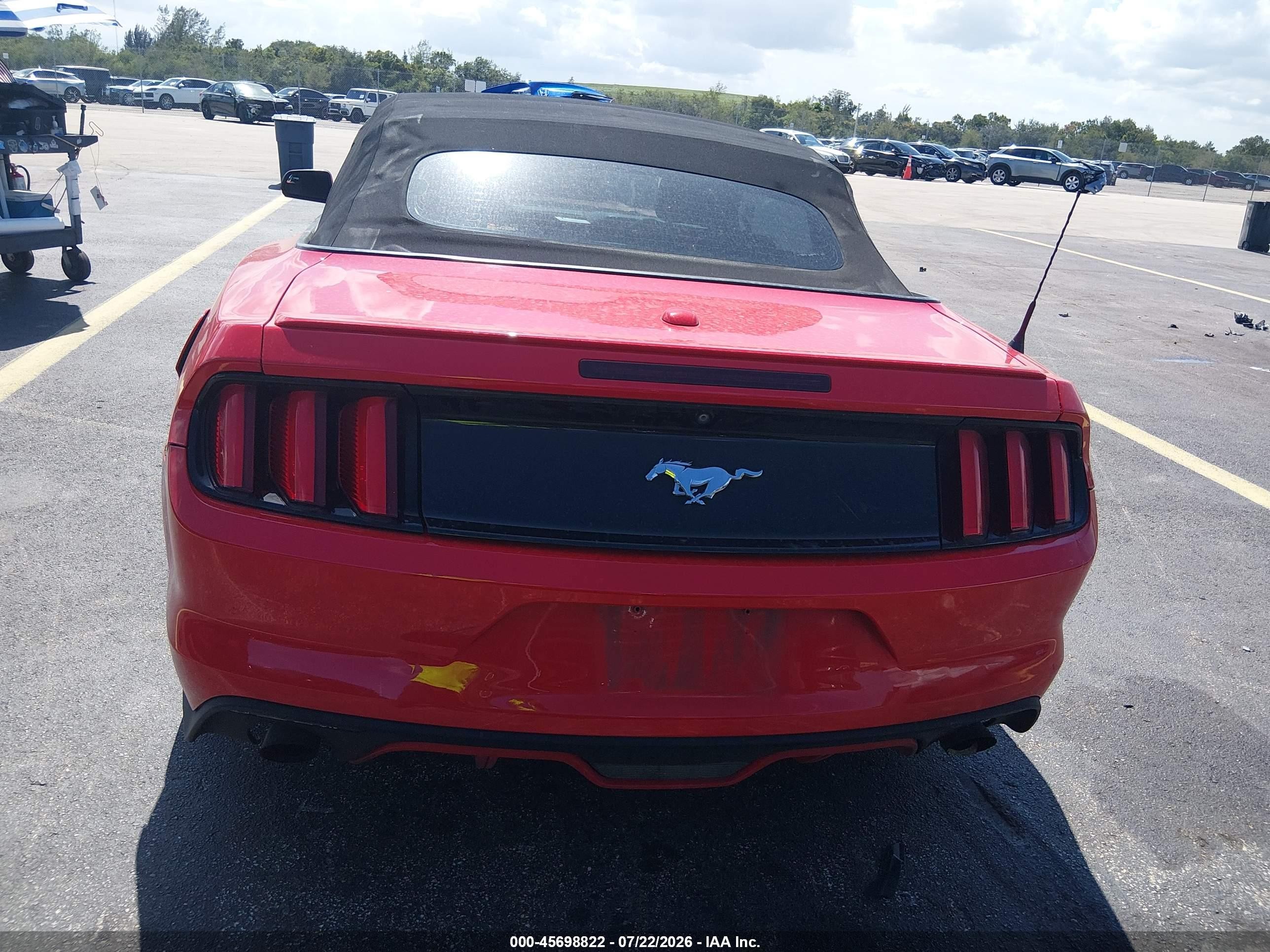 2015 Ford Mustang Ecoboost Premium Красный vin: 1FATP8UH0F5382961