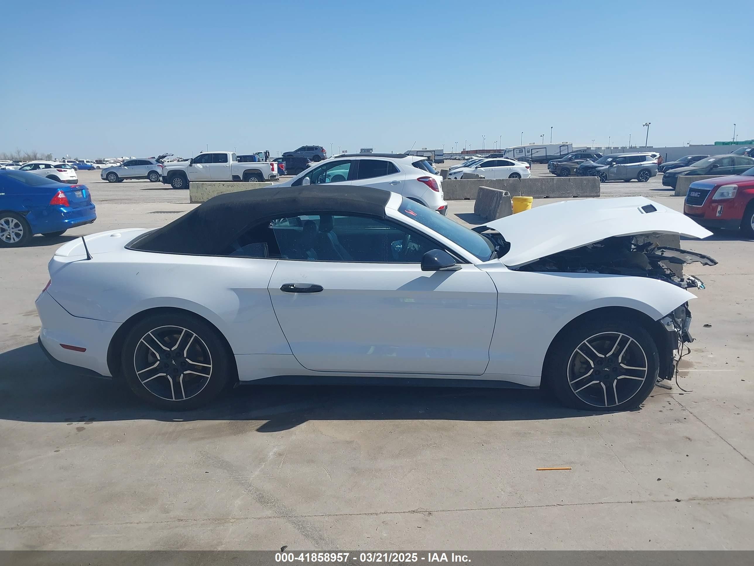 2020 Ford Mustang Ecoboost Premium White vin: 1FATP8UH0L5119932