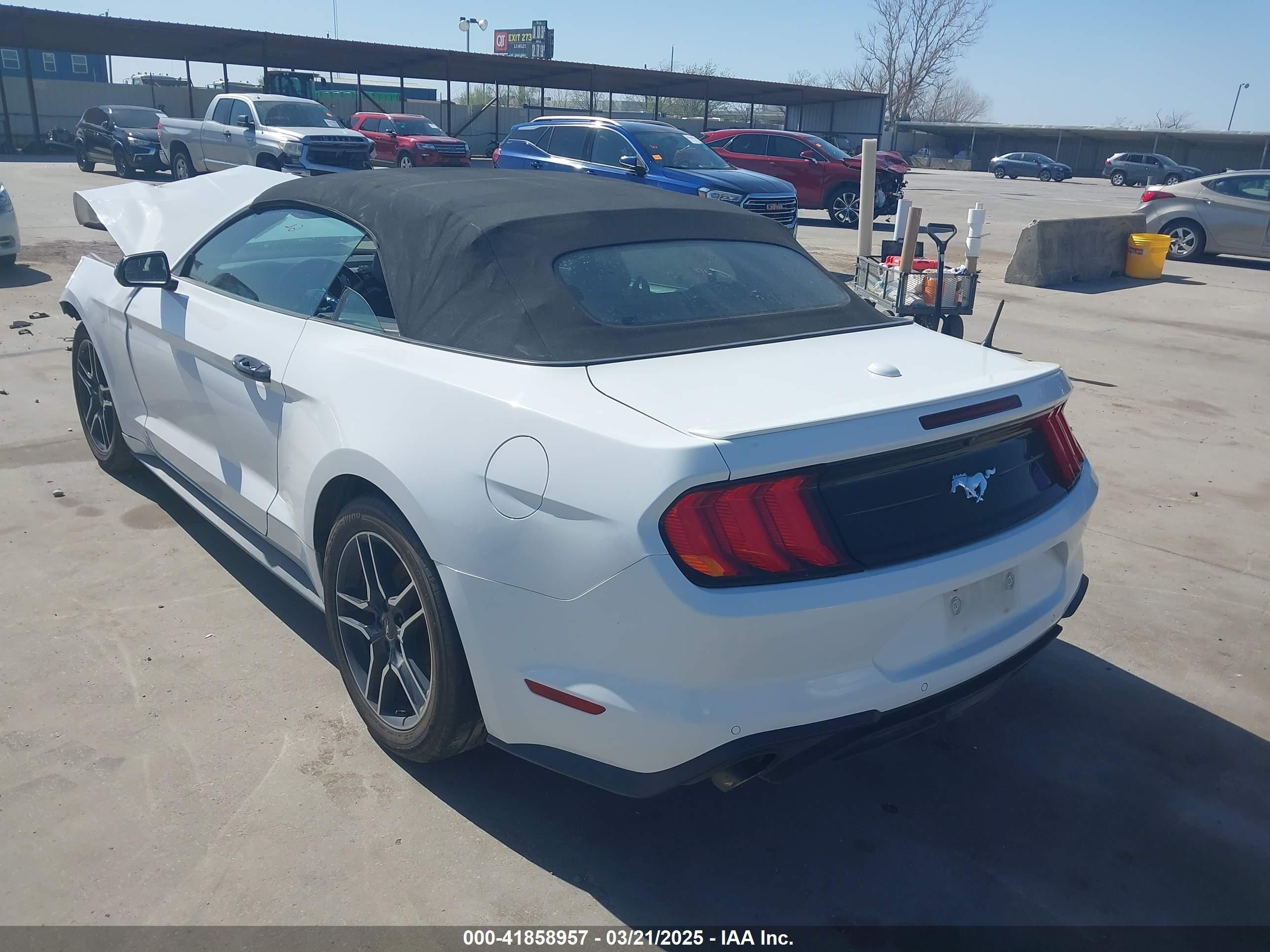 2020 Ford Mustang Ecoboost Premium White vin: 1FATP8UH0L5119932