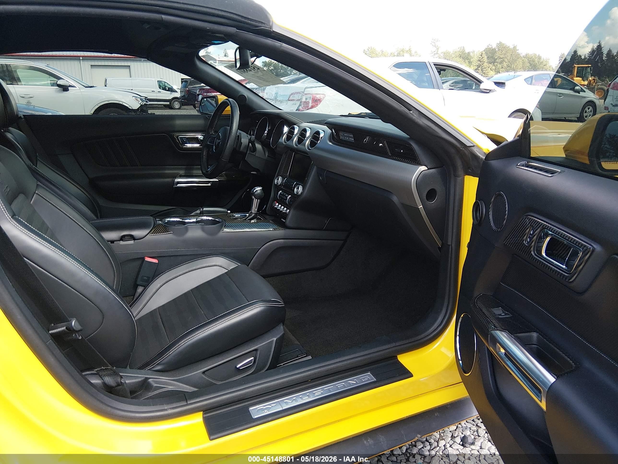2015 Ford Mustang Ecoboost Premium Желтый vin: 1FATP8UH2F5399471