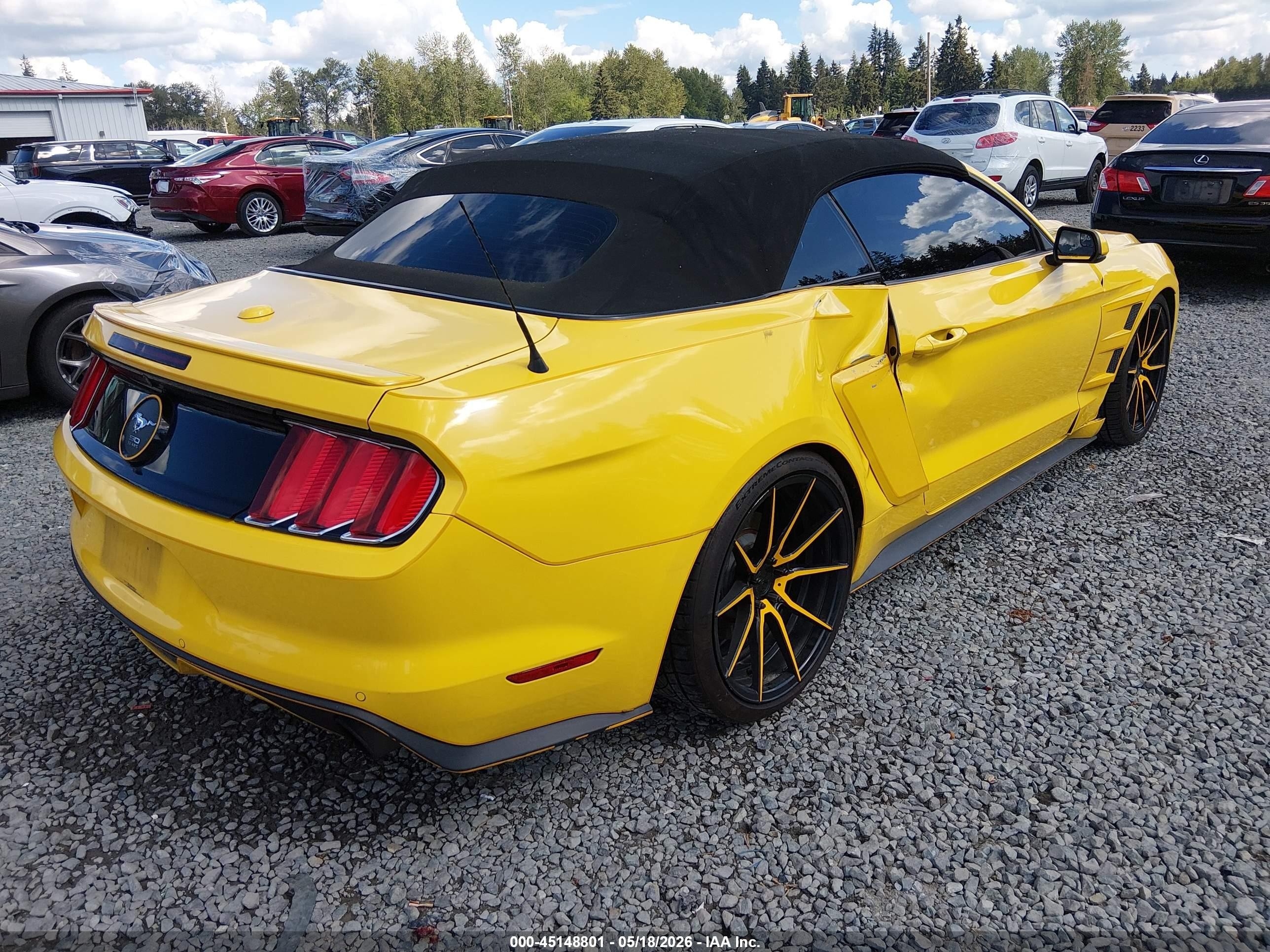 2015 Ford Mustang Ecoboost Premium Желтый vin: 1FATP8UH2F5399471