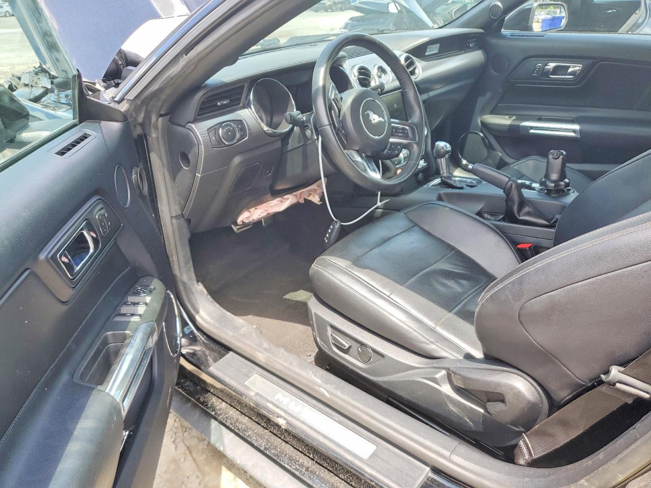 2015 Ford Mustang Черный vin: 1FATP8UH2F5402269