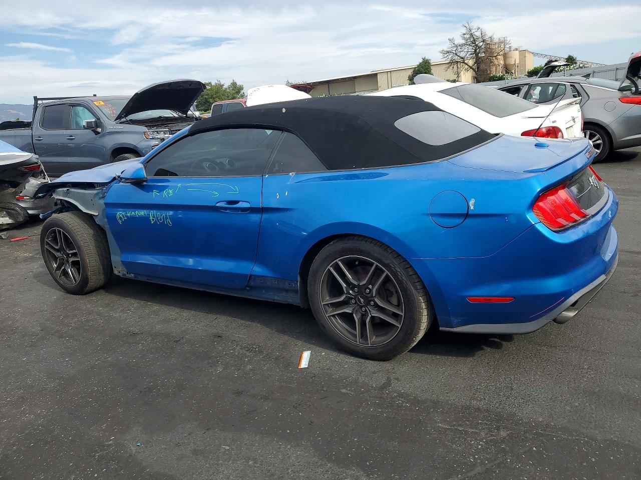 2020 Ford Mustang Blue vin: 1FATP8UH2L5180070
