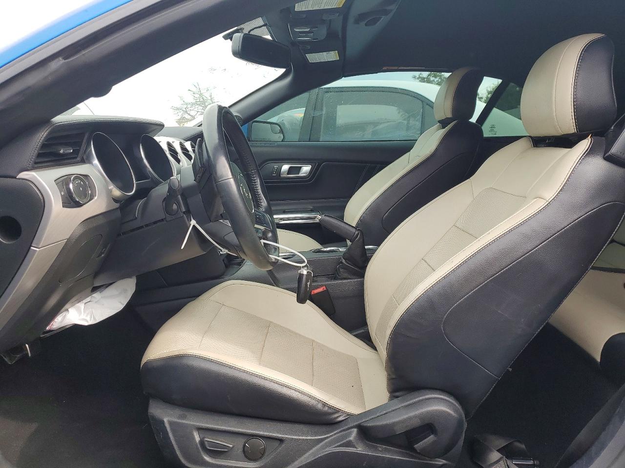 2020 Ford Mustang Blue vin: 1FATP8UH2L5180070